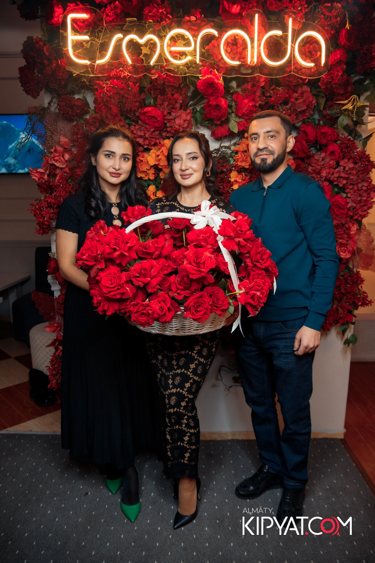 ДЕНЬ РОЖДЕНИЯ КАФЕ ЭСМИРАЛЬДА. КИПЯТКОМ АЛМАТЫ!