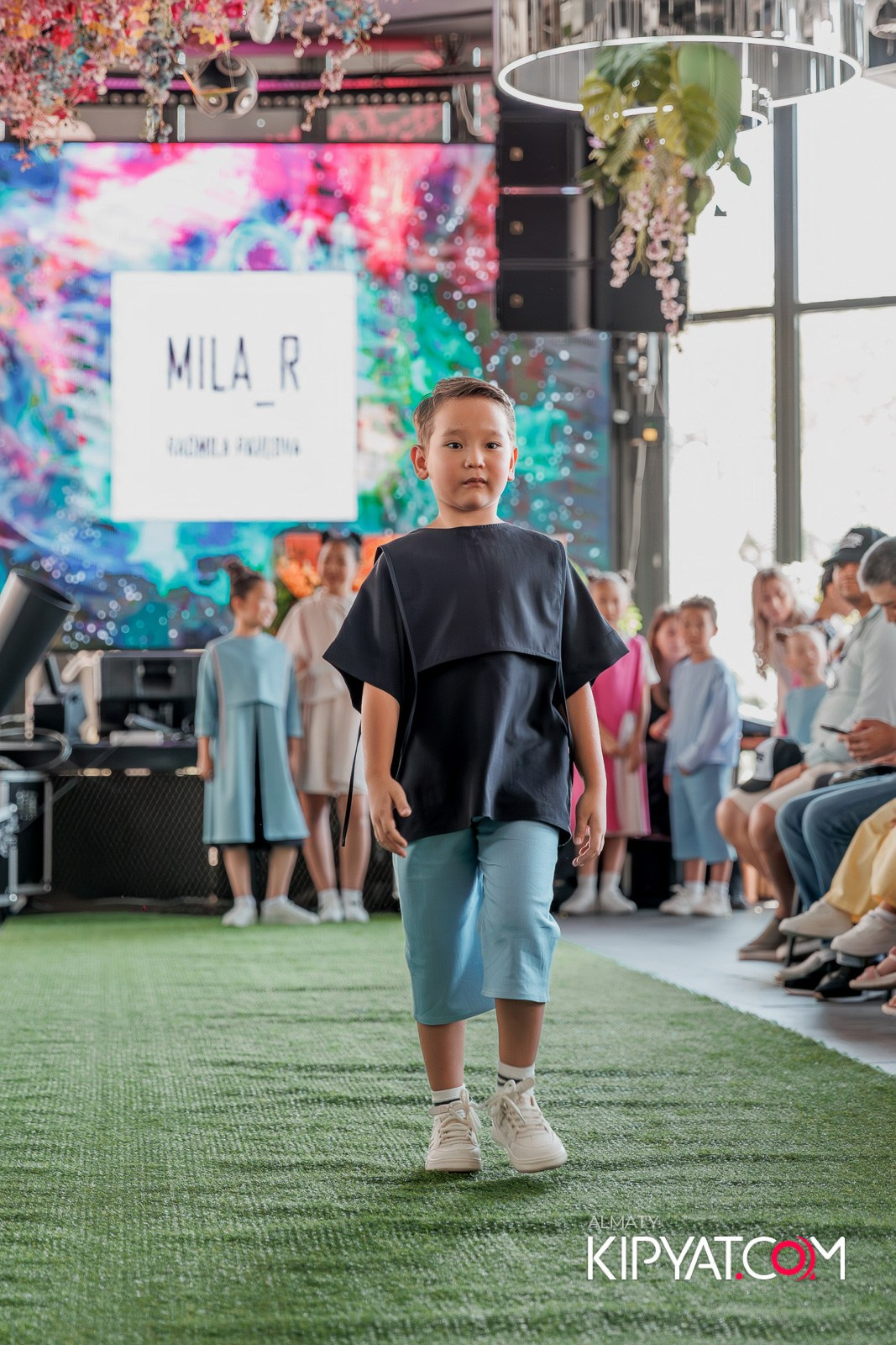 PROM KIDS FASHION SHOW. КИПЯТКОМ АЛМАТЫ!