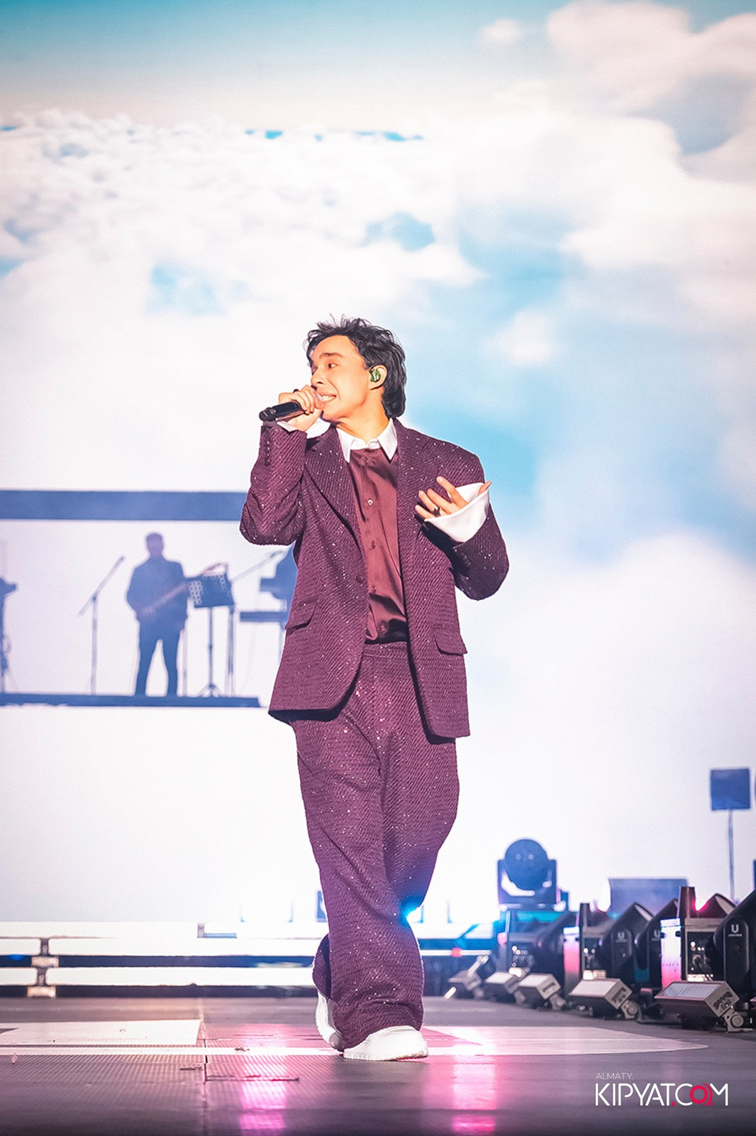 КОНЦЕРТ МИРАСА ЖУГУНУСОВА НА ЦЕНТРАЛЬНОМ СТАДИОНЕ. КИПЯТКОМ АЛМАТЫ!