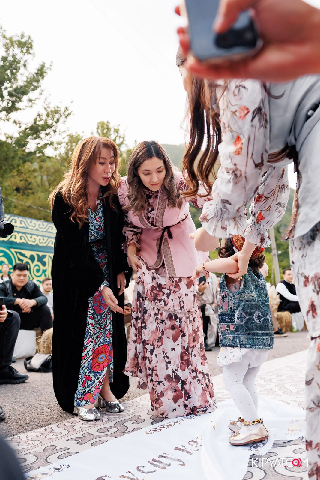 KANG REN TANG. КИПЯТКОМ АЛМАТЫ!