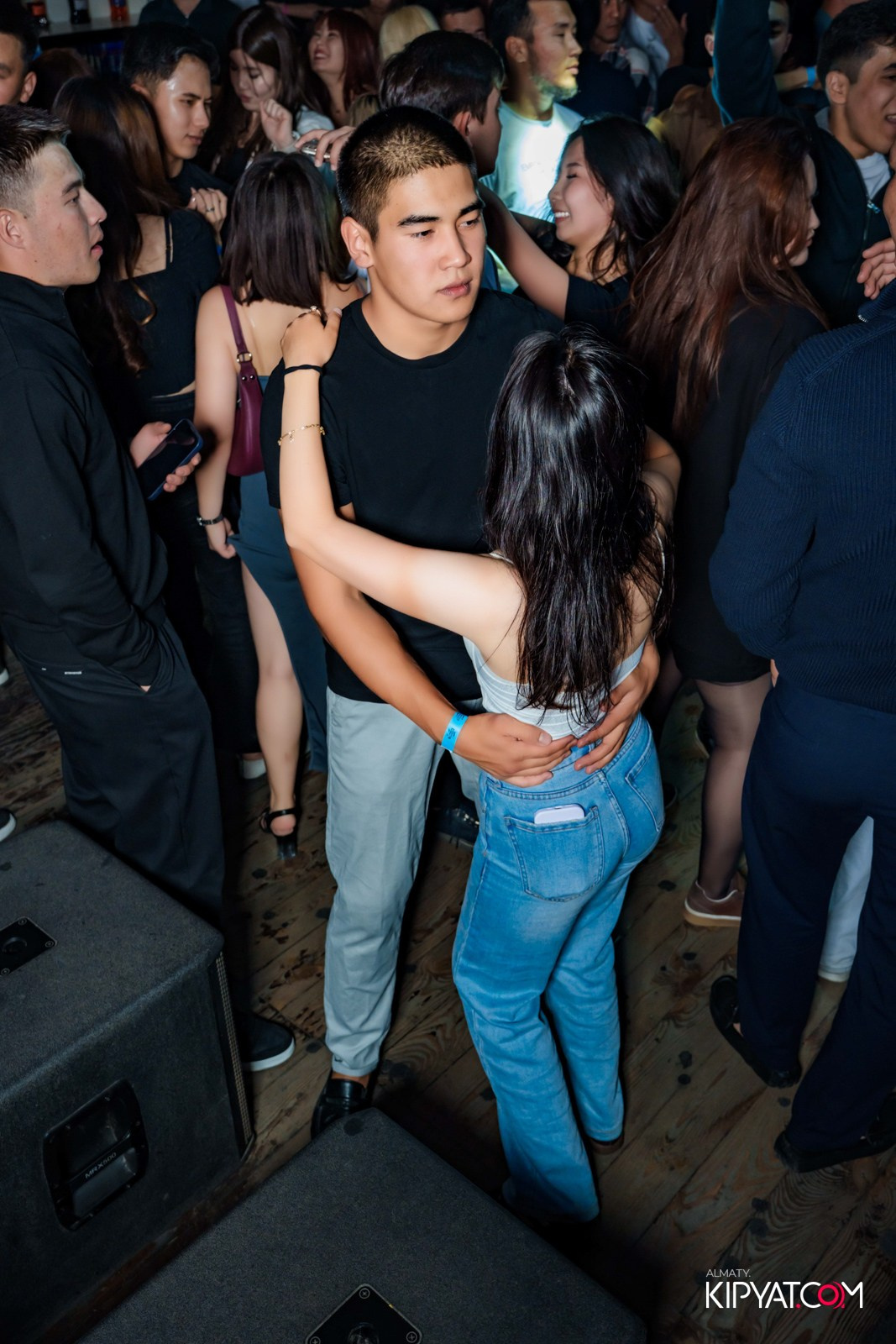 UYAT EMES BAR. КИПЯТКОМ АЛМАТЫ!