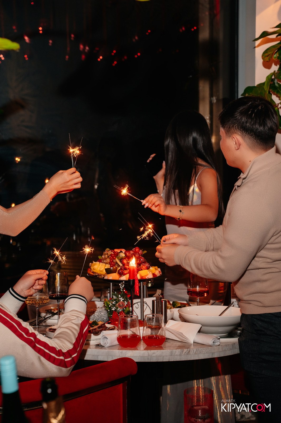 РЕСТОРАН BARFLY. КИПЯТКОМ АЛМАТЫ!