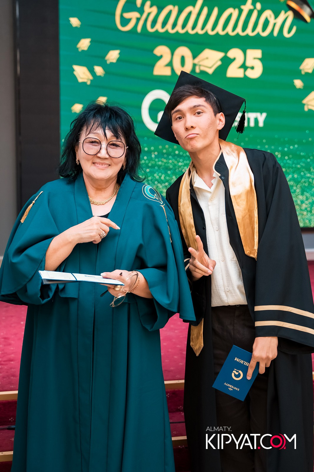 GRADUATION 2025 Q UNIVERSITY. КИПЯТКОМ АЛМАТЫ!