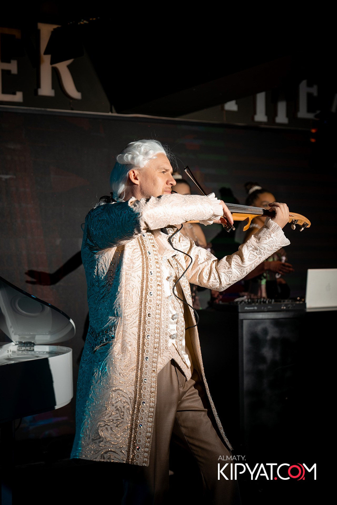 THE THEATER. КИПЯТКОМ АЛМАТЫ!