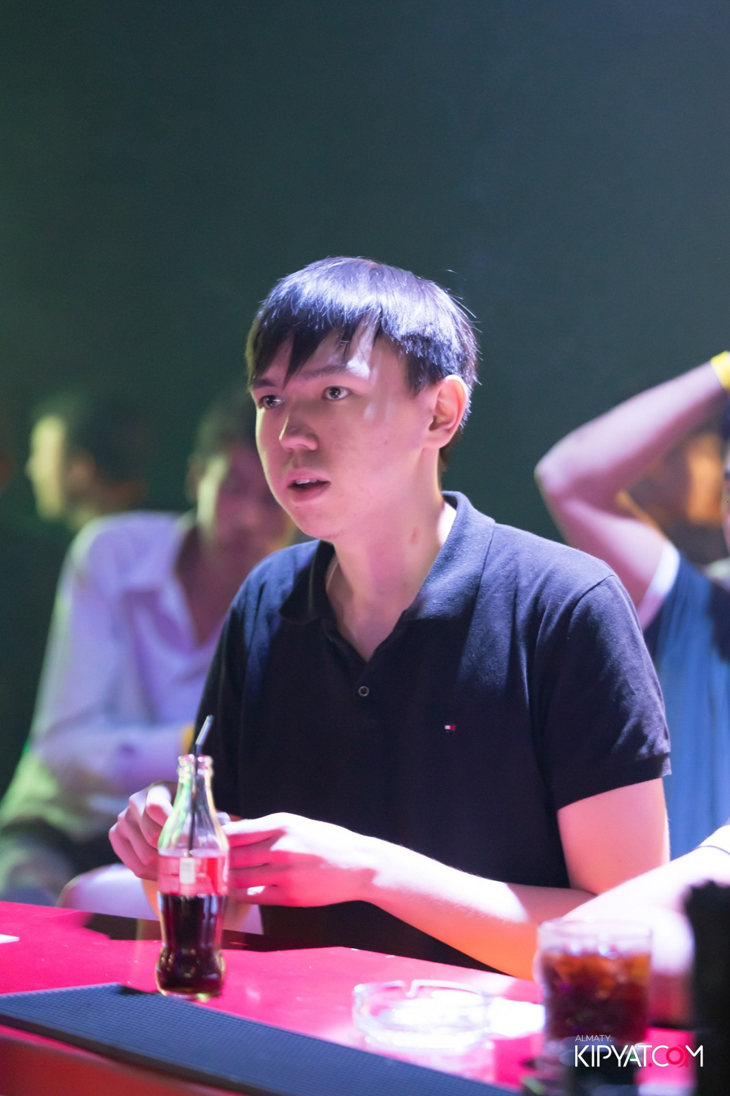 UYAT EMES BAR. КИПЯТКОМ АЛМАТЫ!