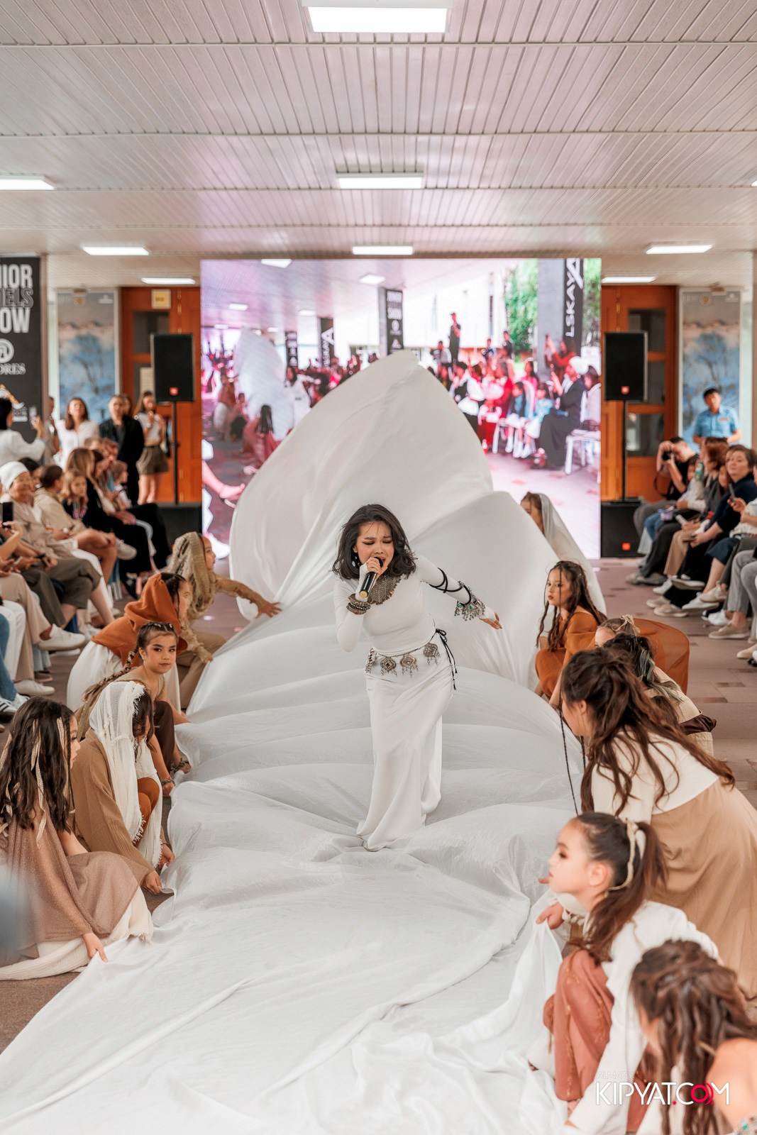 JUNIOR FASHION SHOW. КИПЯТКОМ АЛМАТЫ!