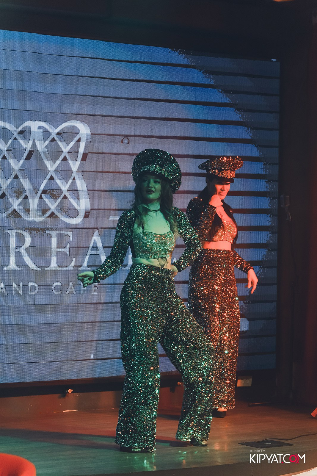 LAUREATE GRANDE CAFE. КИПЯТКОМ АЛМАТЫ!