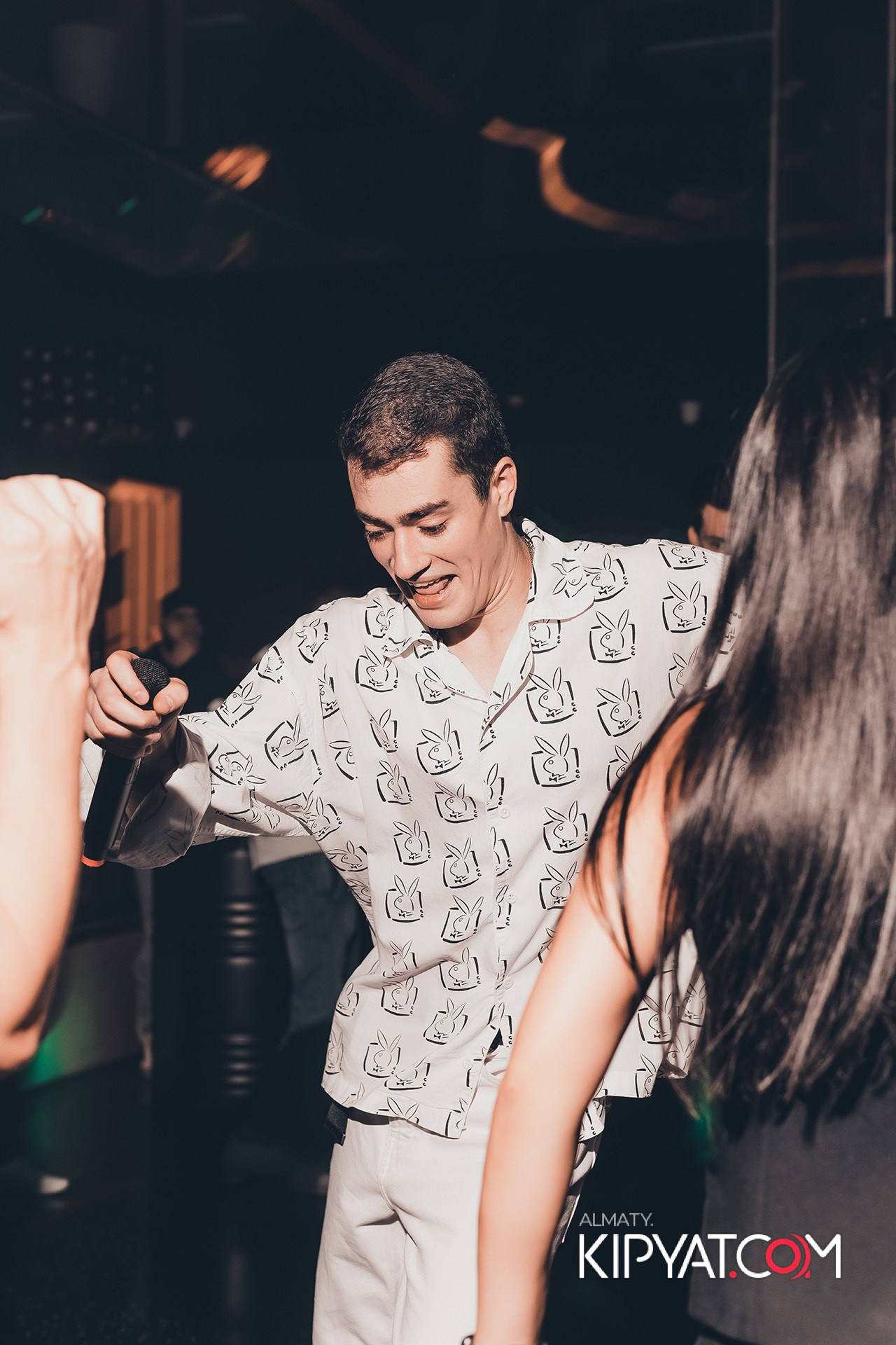 ВЫСТУПЛЕНИЕ ГРУППЫ ВИРУС SANTA BARBARA. КИПЯТКОМ АЛМАТЫ!