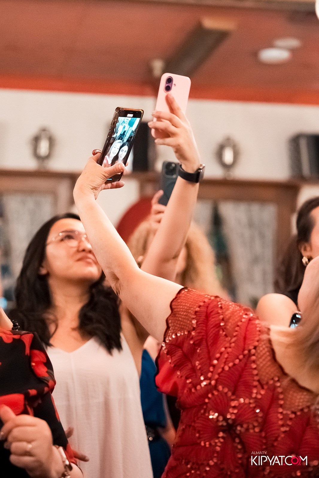 РЕСТОРАН МАРЬИНА РОЩА. КИПЯТКОМ АЛМАТЫ!