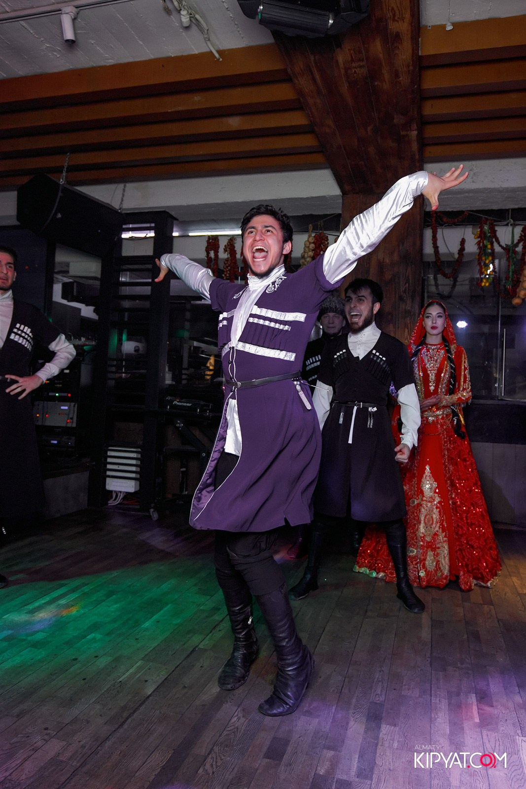 ВАХТАНГУРИ. КИПЯТКОМ АЛМАТЫ!