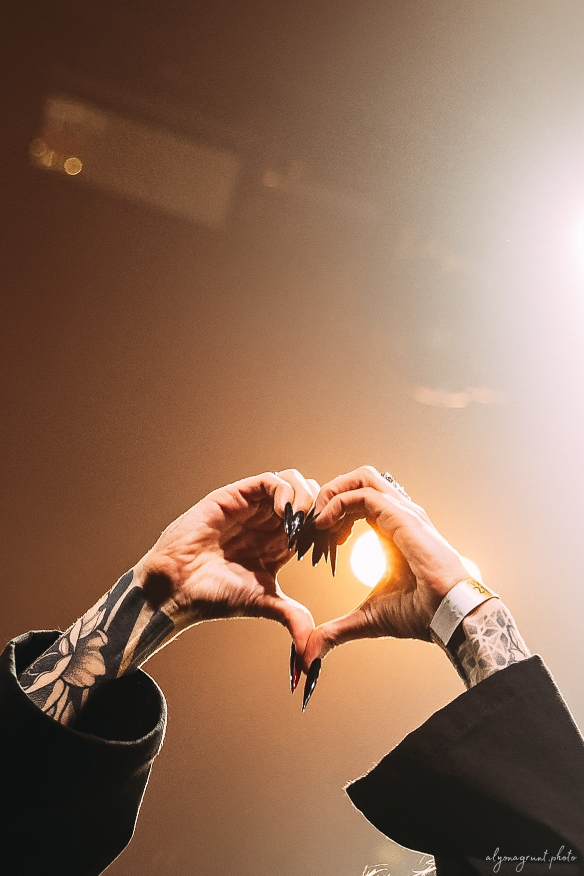 Пневмослон, фоторепортаж СПб, A2,17.10.2025. Алена Адрианова: фотограф в Санкт-Петербурге