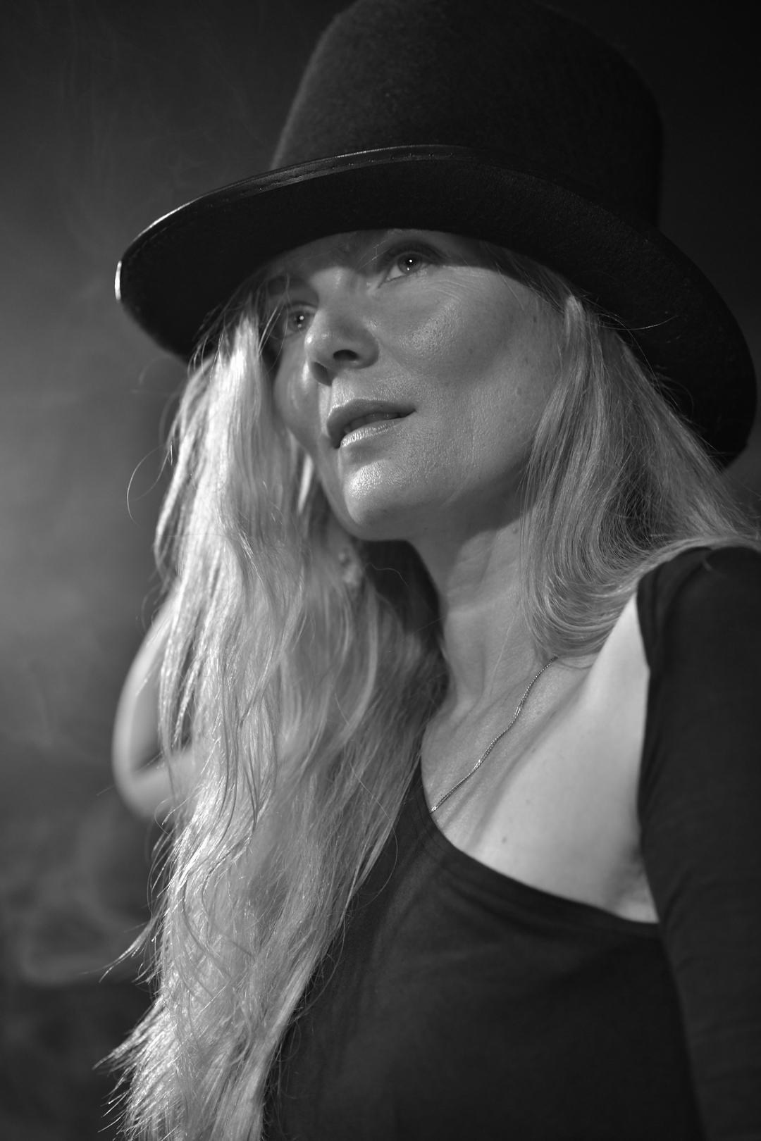 Индивидуальная фотосессия в ночном театре — фотограф Жанна Шестопалова