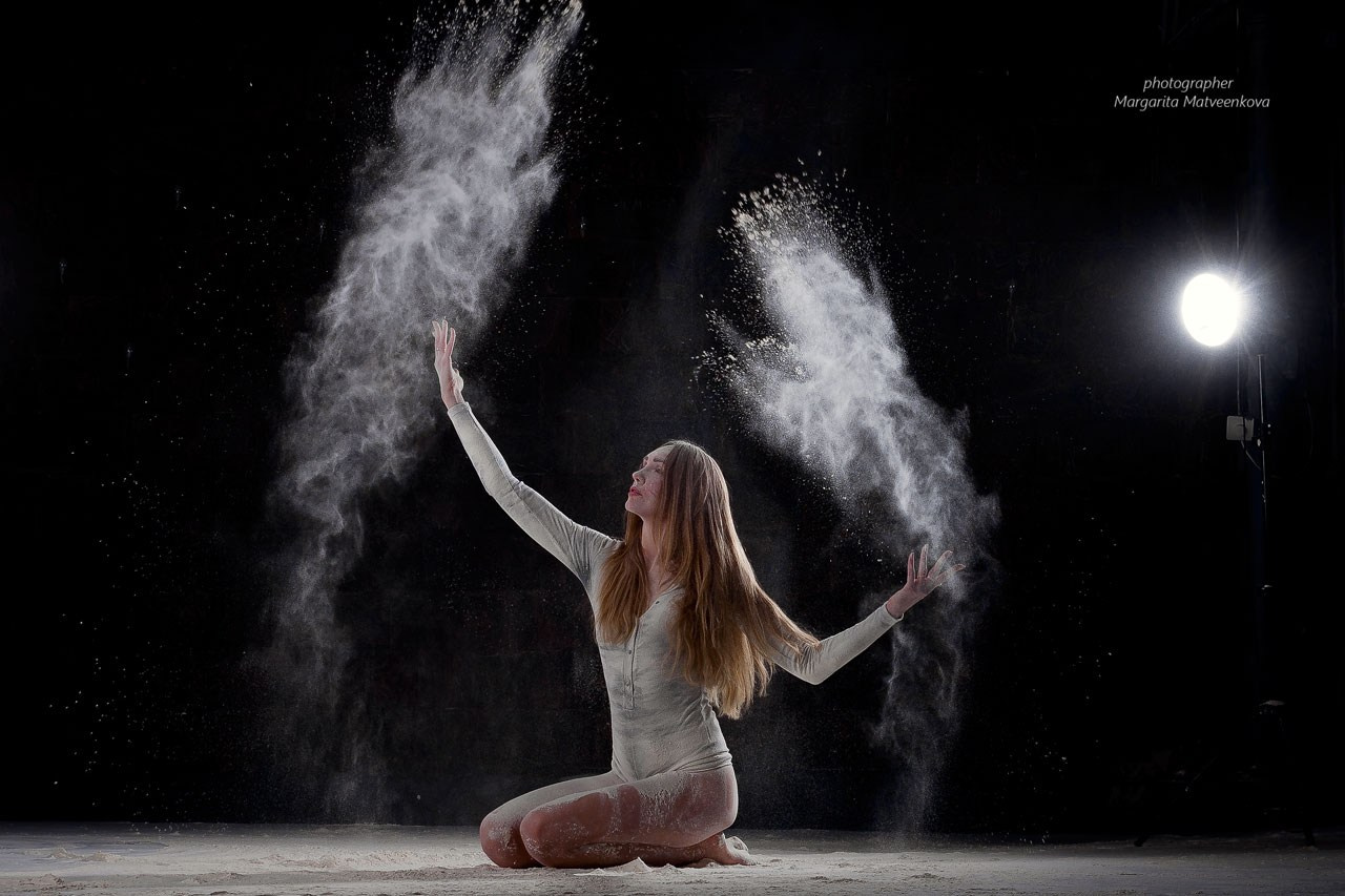 Съёмка с мукой 2. Женский фотограф Крещение Венчание Москва Брянск