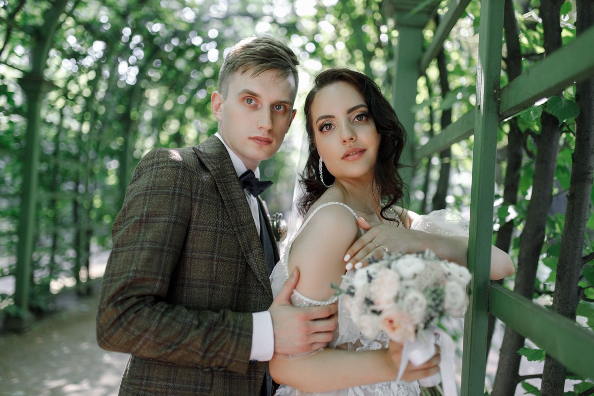 Свадебная фотосессия на Невском. Свадебный фотограф СПБ