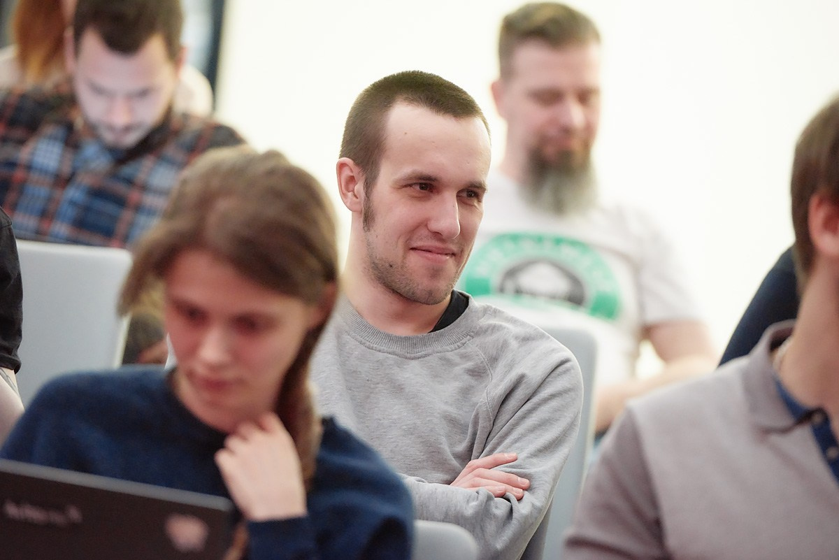 Нейромонах Феофан в Avito. Репортажный фотограф в Москве Вадим Францев