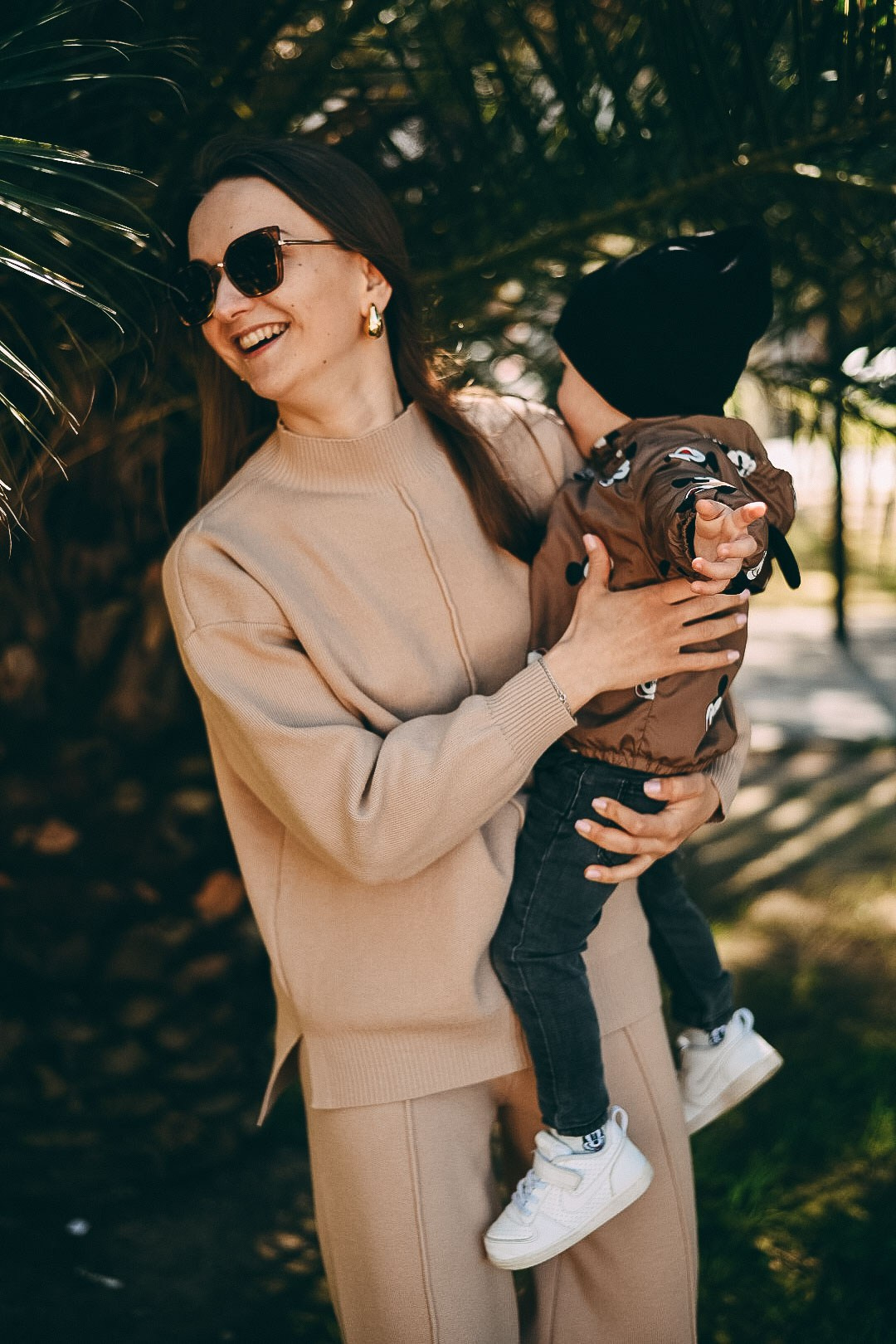 Семейная фотосессия дома плюс фотопрогулка. Фотограф в Сочи — Маргарита Поганова