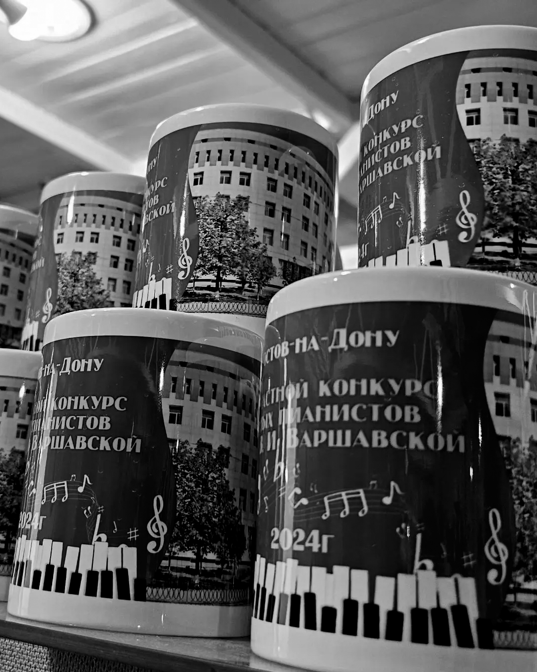 КРУЖКИ. Фотостудия Лучшие моменты Выпускные альбомы, школьные, юбилейные фотокниги Ростов-на-Дону