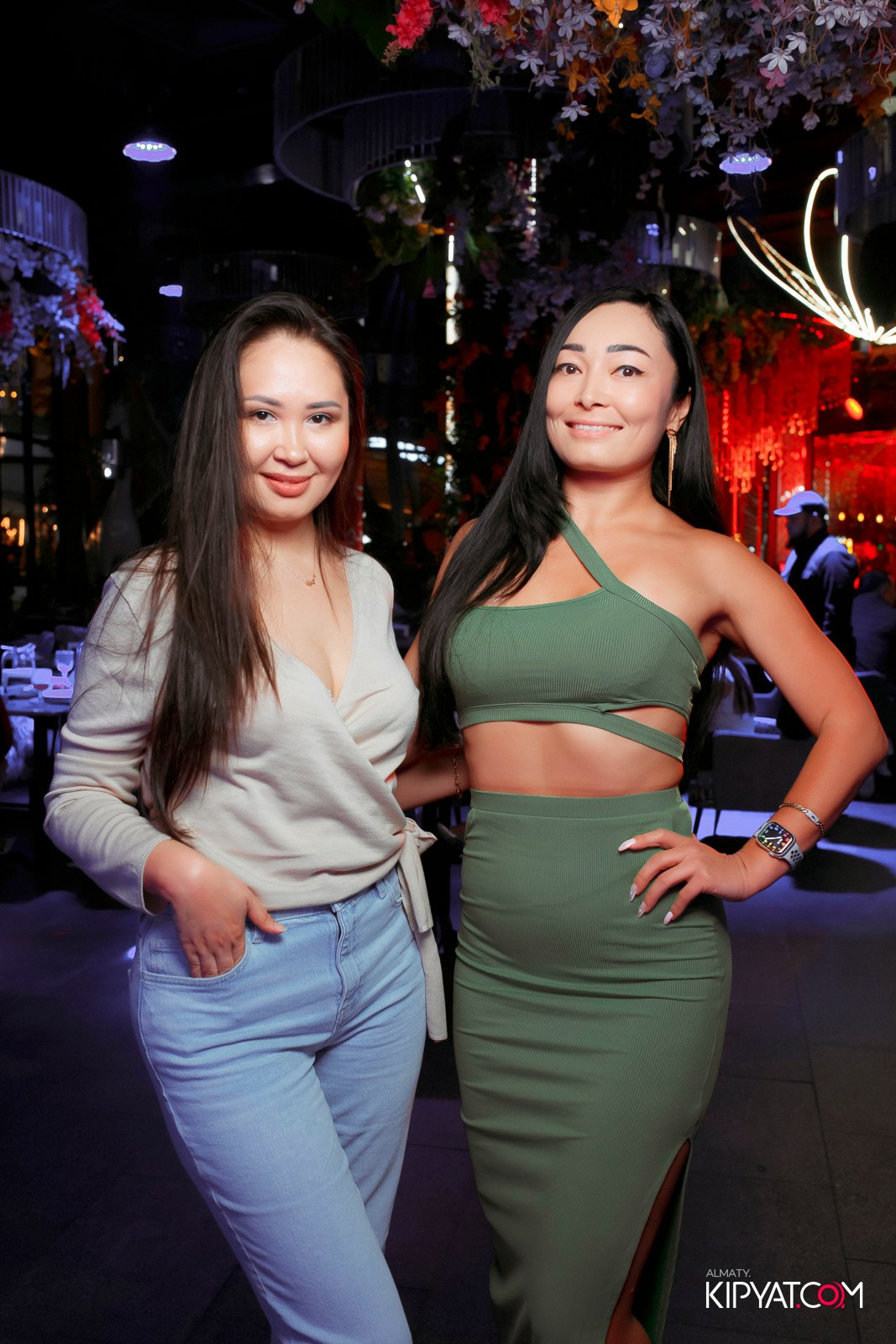 FRIENDS BAR & TERRACE. КИПЯТКОМ АЛМАТЫ! Фотосъемка мероприятий в Алматы