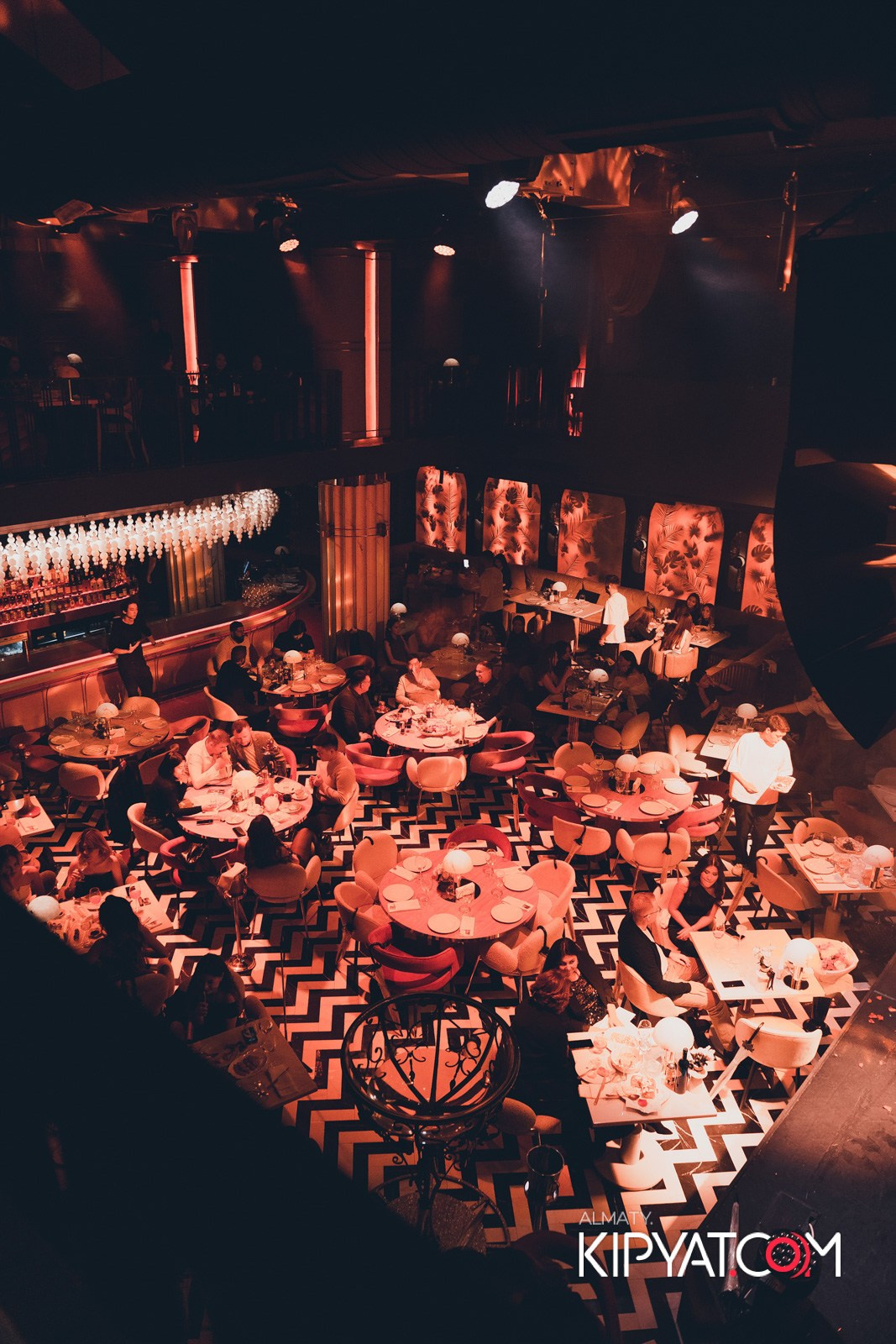 QUEEN. КИПЯТКОМ АЛМАТЫ!