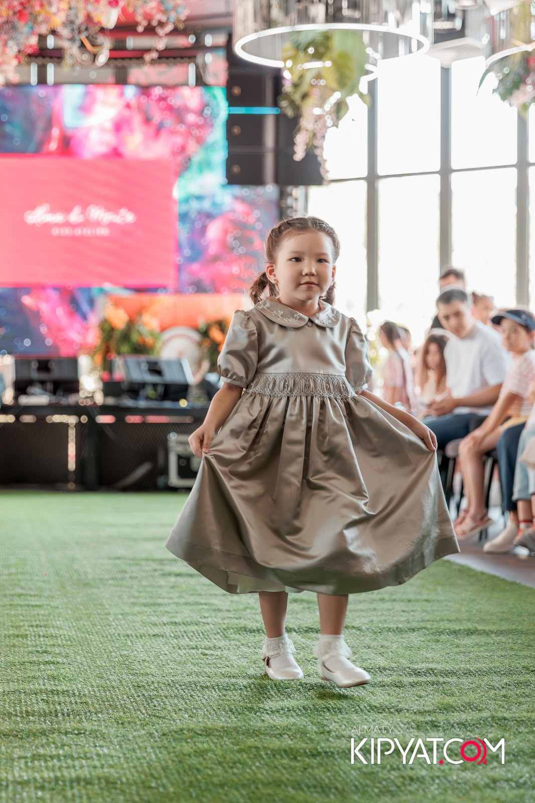 PROM KIDS FASHION SHOW. КИПЯТКОМ АЛМАТЫ!