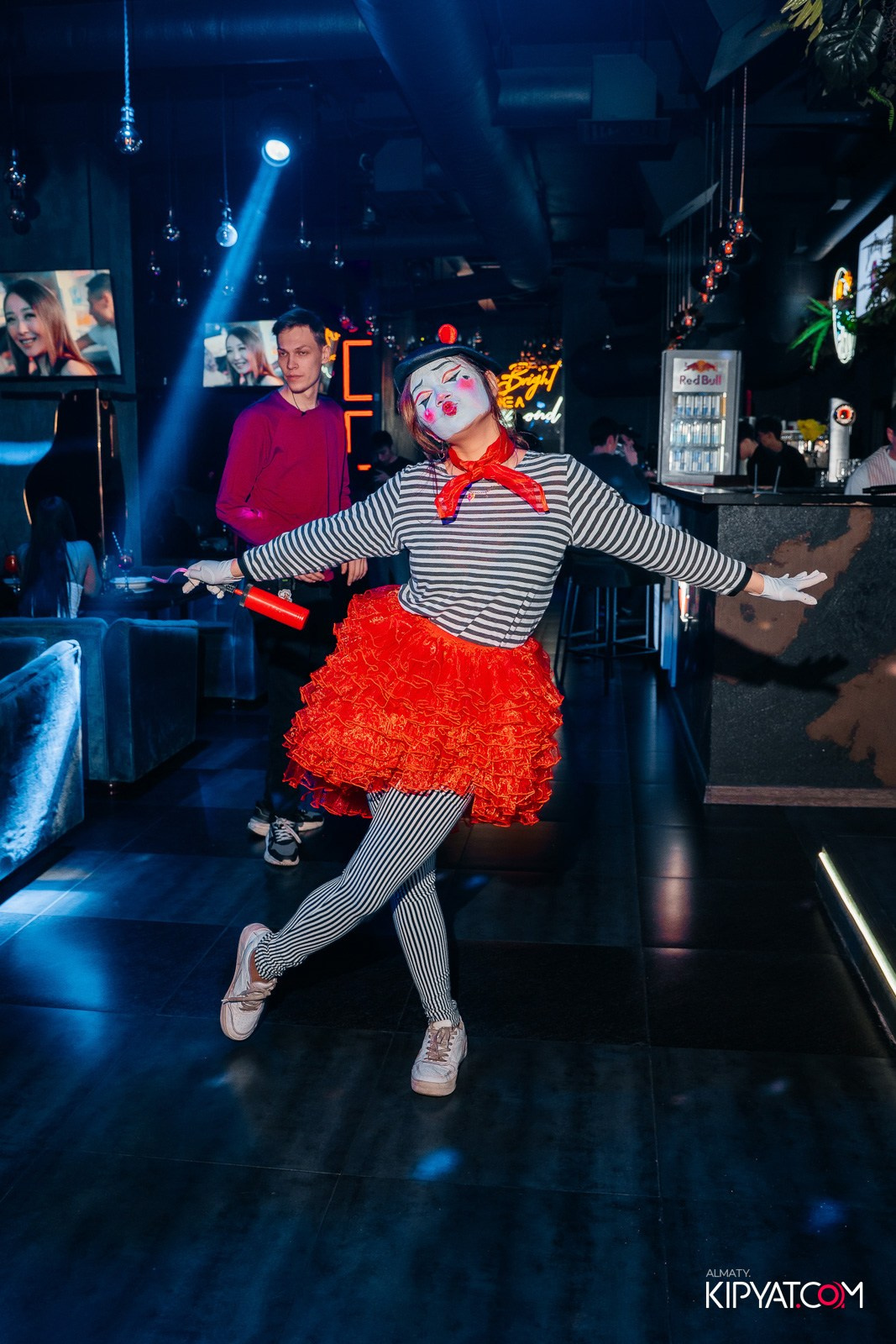 ДОРОГАЯ, Я НЕ ПИЛ. КИПЯТКОМ АЛМАТЫ!