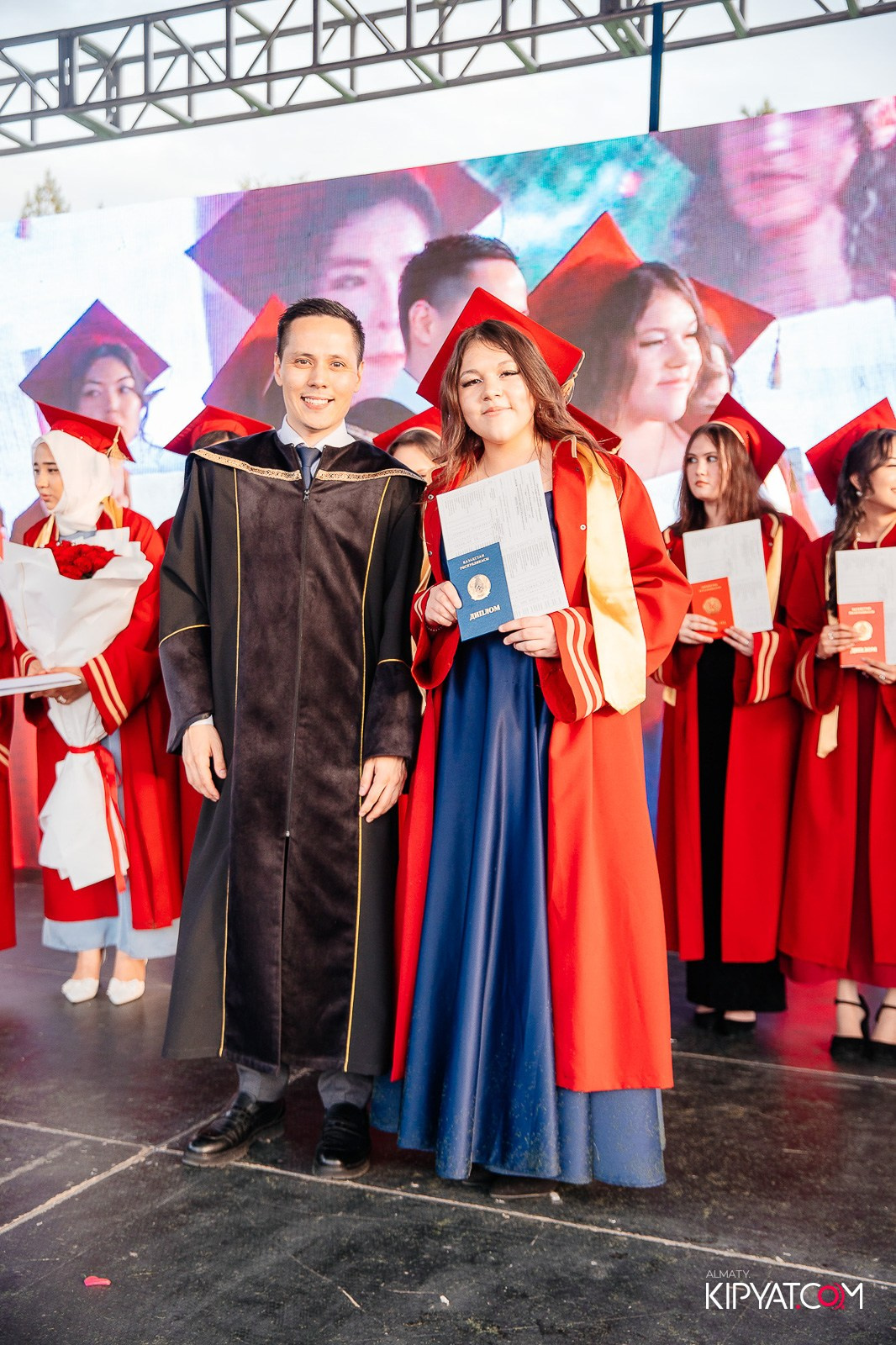 ВРУЧЕНИЕ ДИПЛОМОВ — НАРХОЗ КОЛЛЕДЖ. Part 4. КИПЯТКОМ АЛМАТЫ!