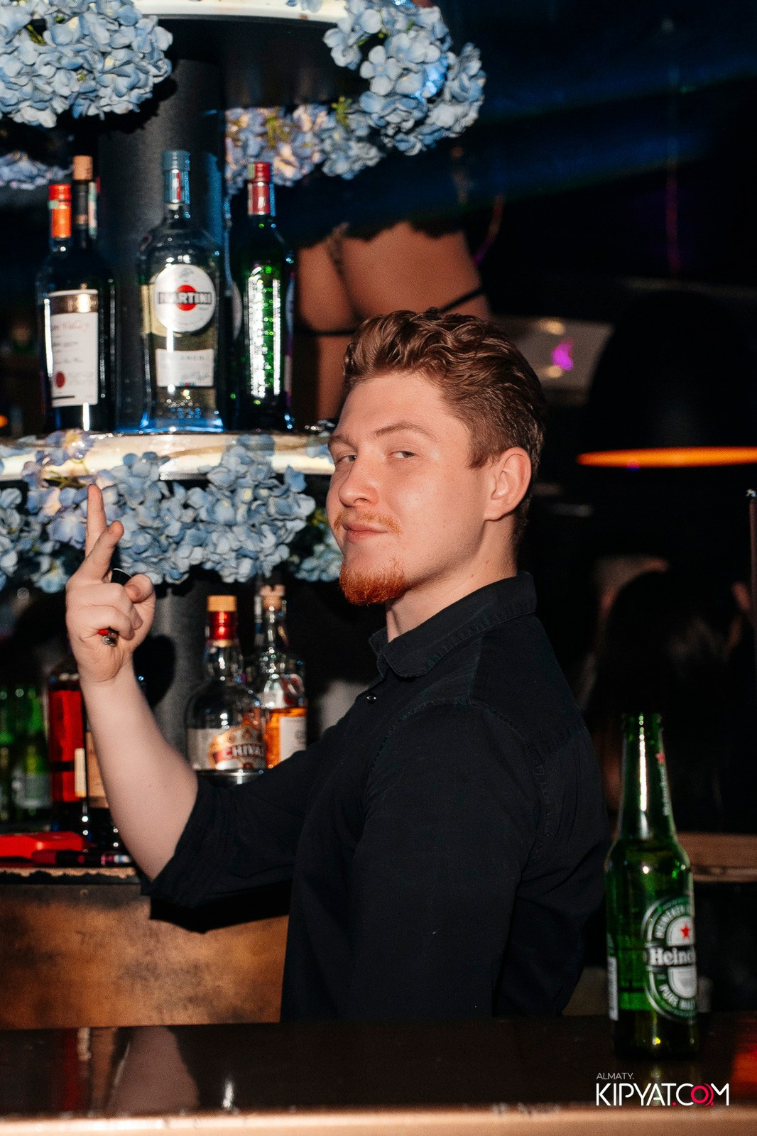 UYAT EMES BAR. КИПЯТКОМ АЛМАТЫ!
