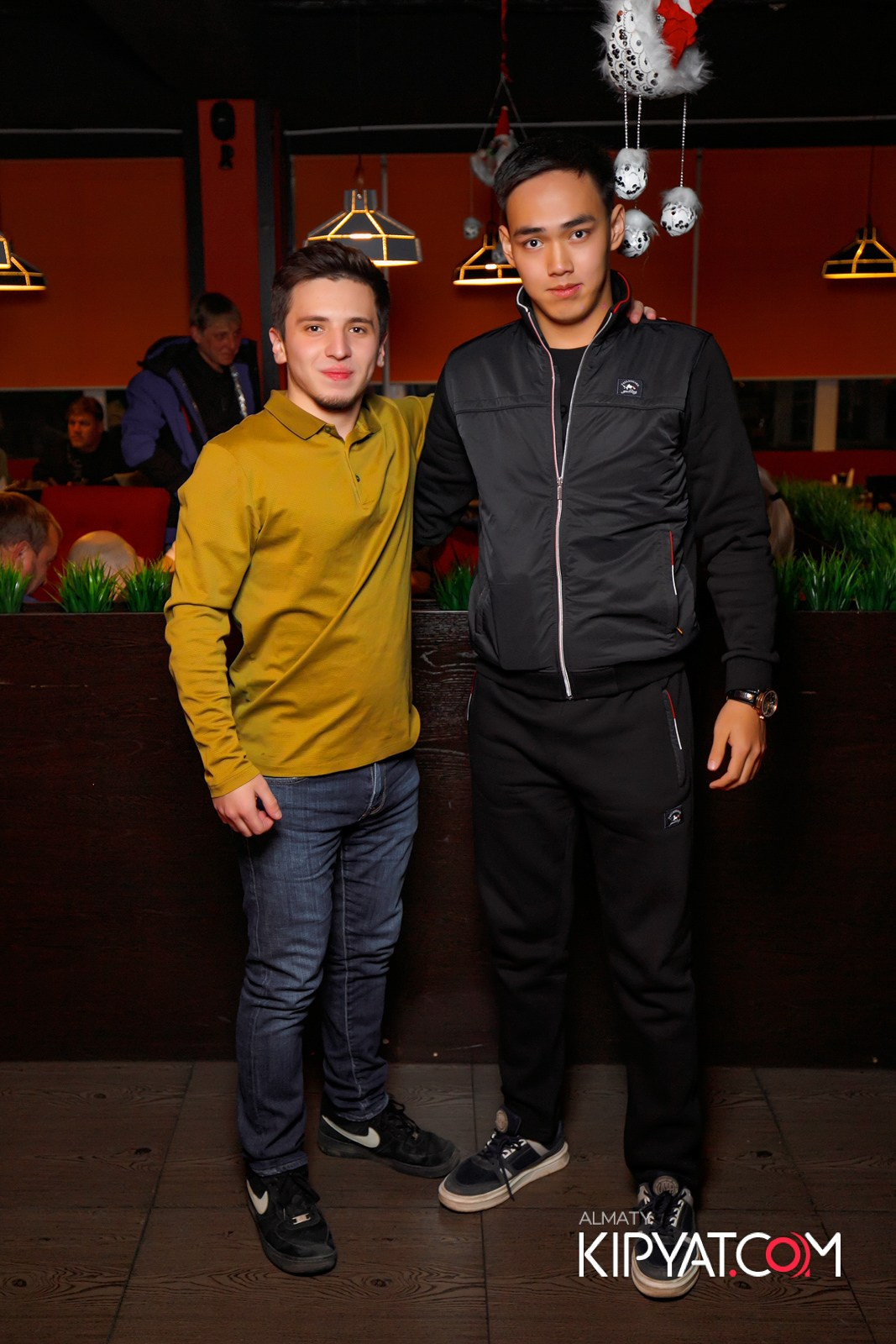 ШАШЛЫКОФФ. КИПЯТКОМ АЛМАТЫ!