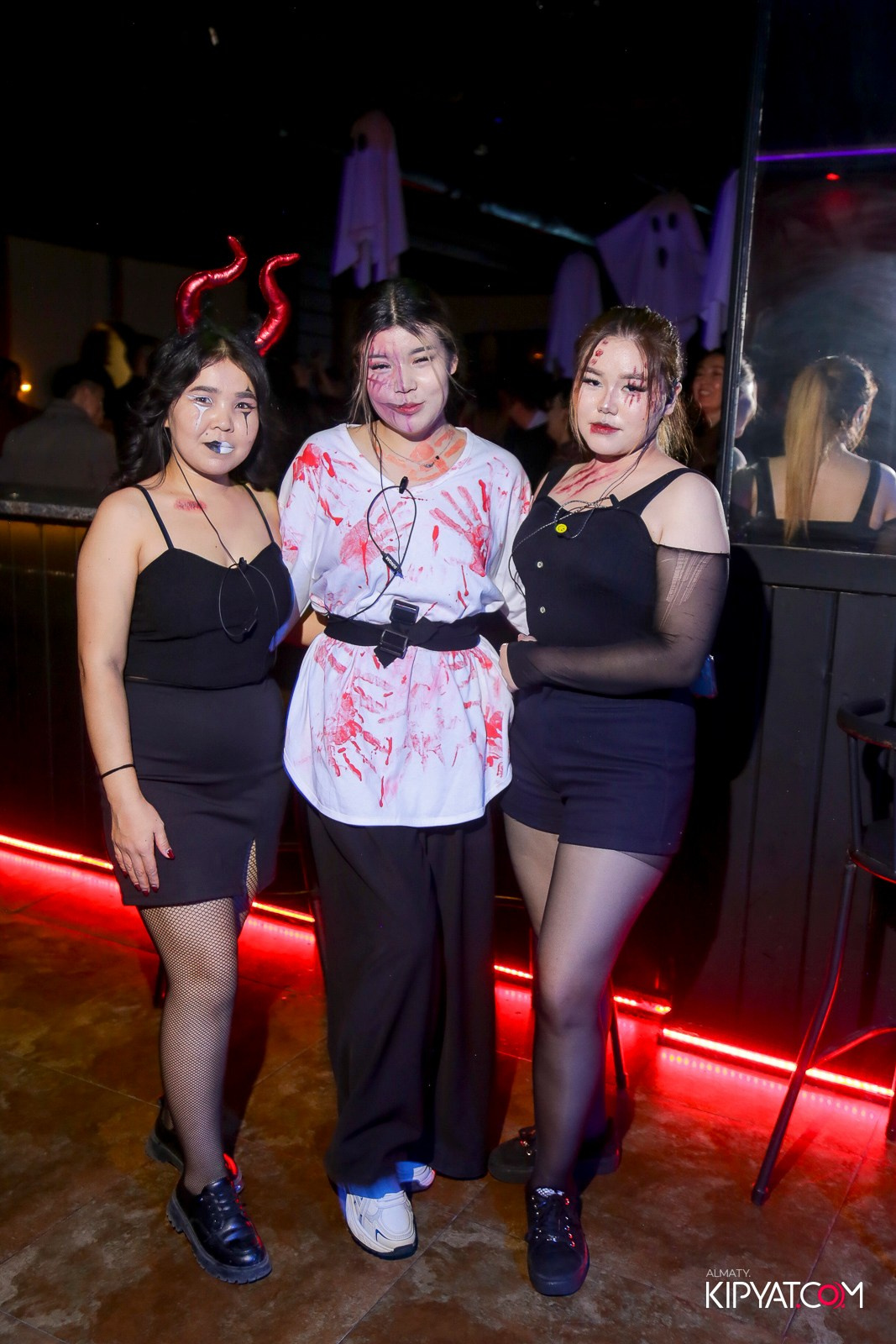 ARAGOSTA ДИСКО-БАР. КИПЯТКОМ АЛМАТЫ!