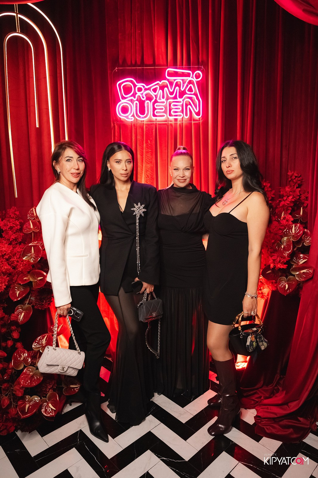 QUEEN. КИПЯТКОМ АЛМАТЫ!