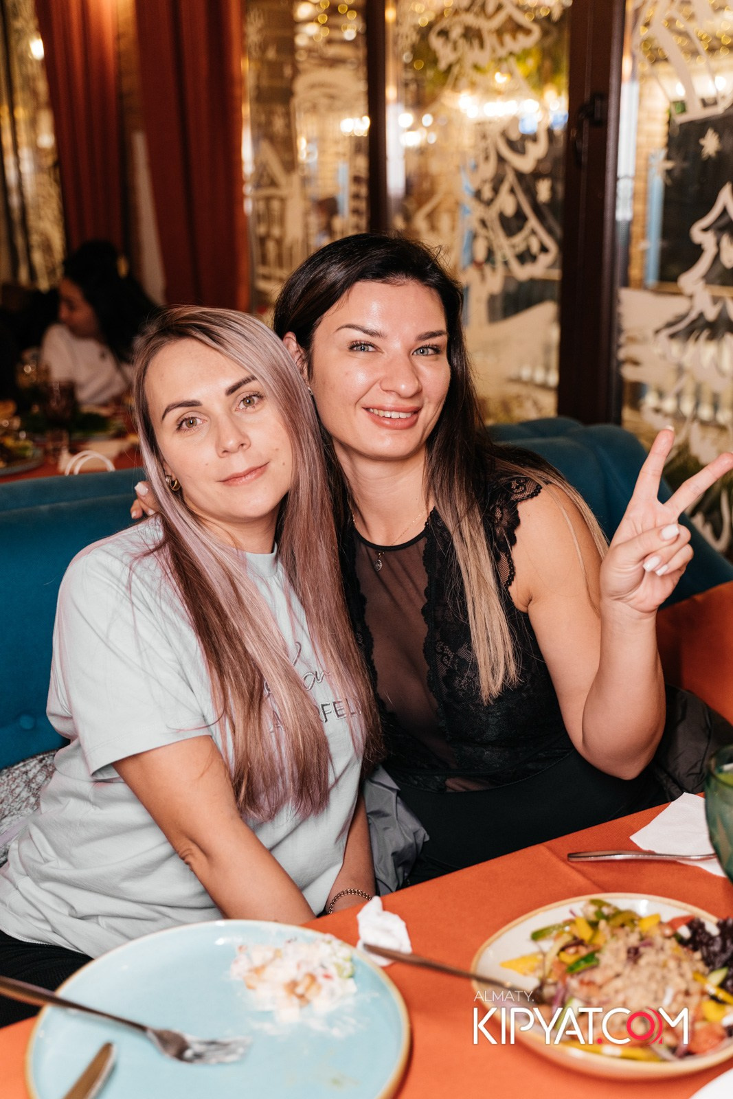 ГРУЗИНСКИЙ ДВОР НА КАБАНБАЙ БАТЫРА. КИПЯТКОМ АЛМАТЫ!