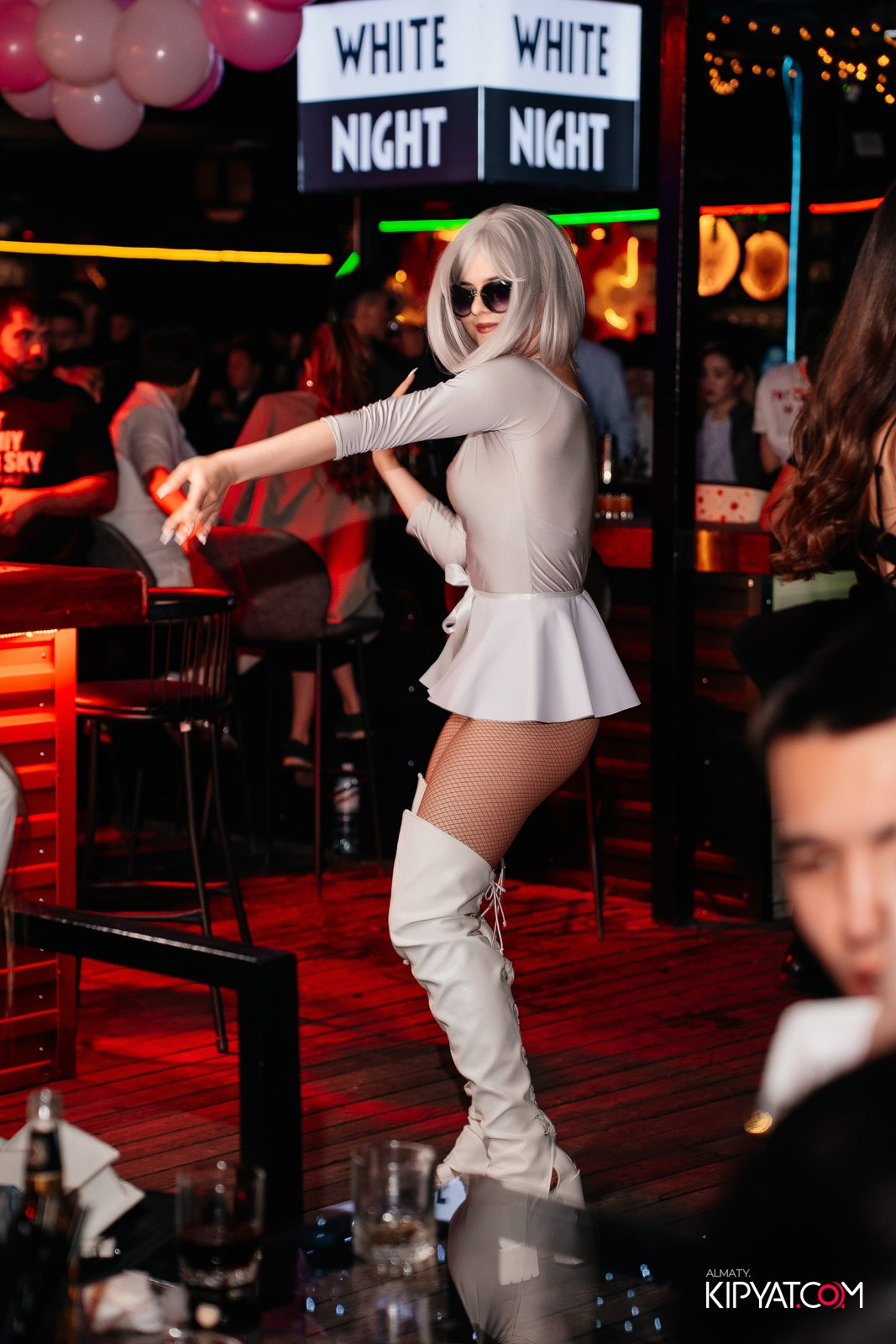 SKY BAR. КИПЯТКОМ АЛМАТЫ!