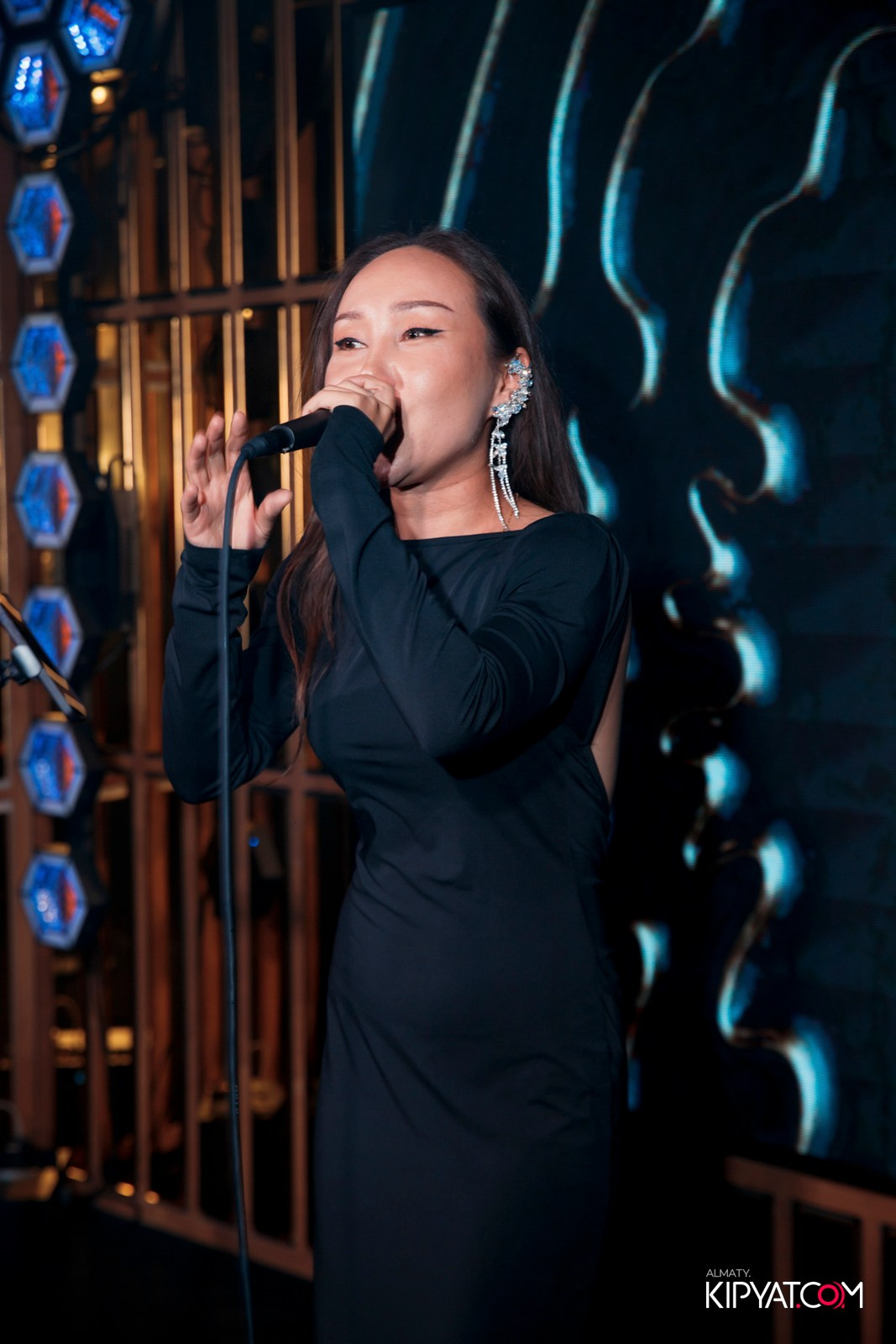 УХО И МЕДВЕДЬ НА КУРМАНГАЗЫ. КИПЯТКОМ АЛМАТЫ! Фотосъемка мероприятий в Алматы