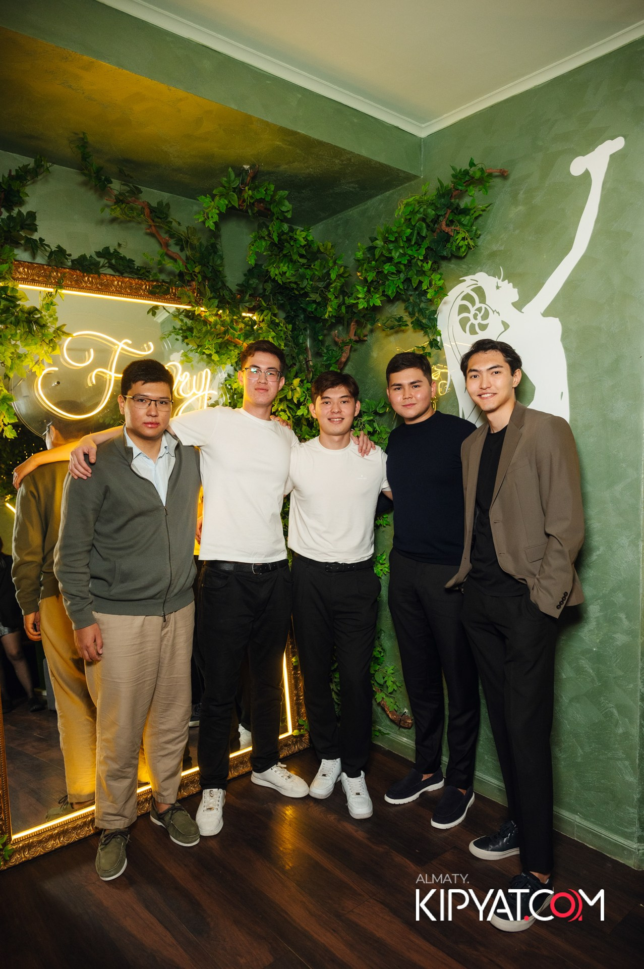 Ухо и медведь на Саина. КИПЯТКОМ АЛМАТЫ!