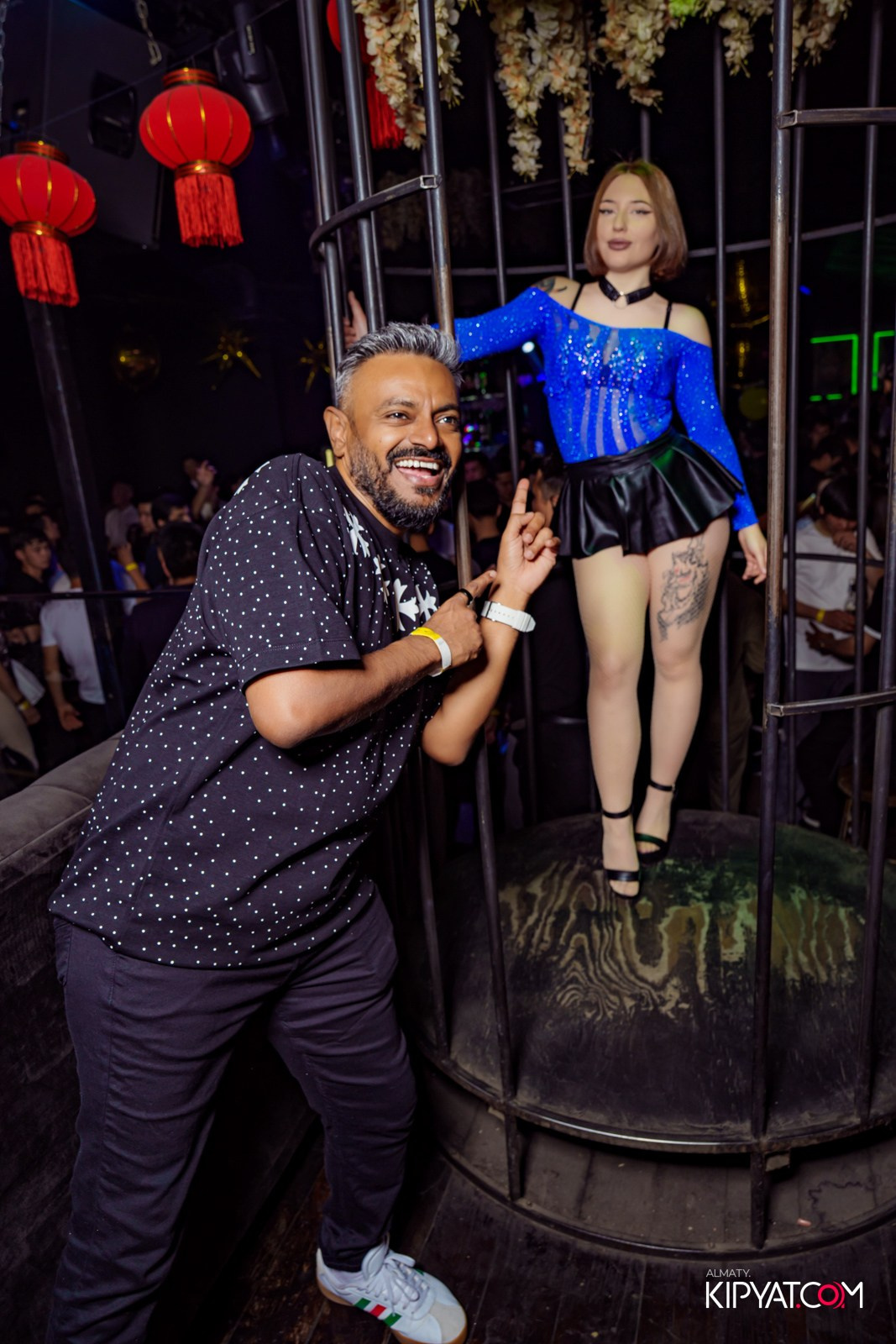 UYAT EMES BAR. КИПЯТКОМ АЛМАТЫ!