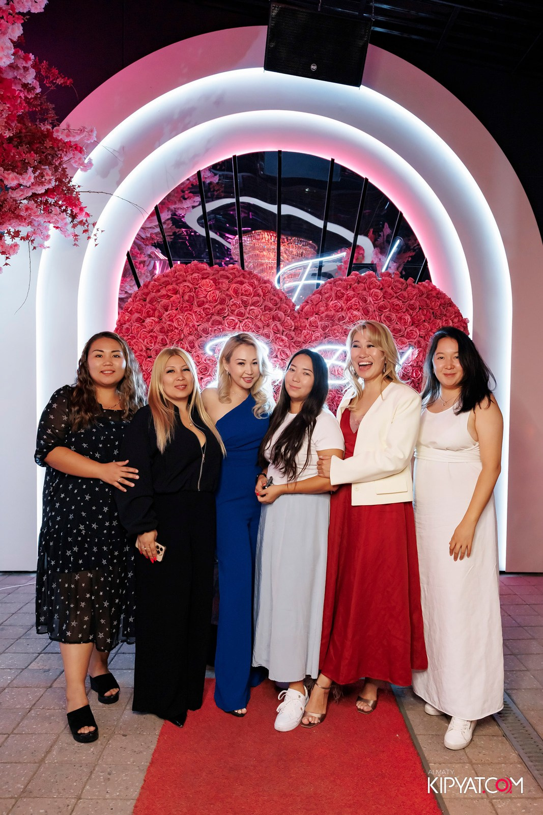 ЗАЯ, НА БИС. КИПЯТКОМ АЛМАТЫ!