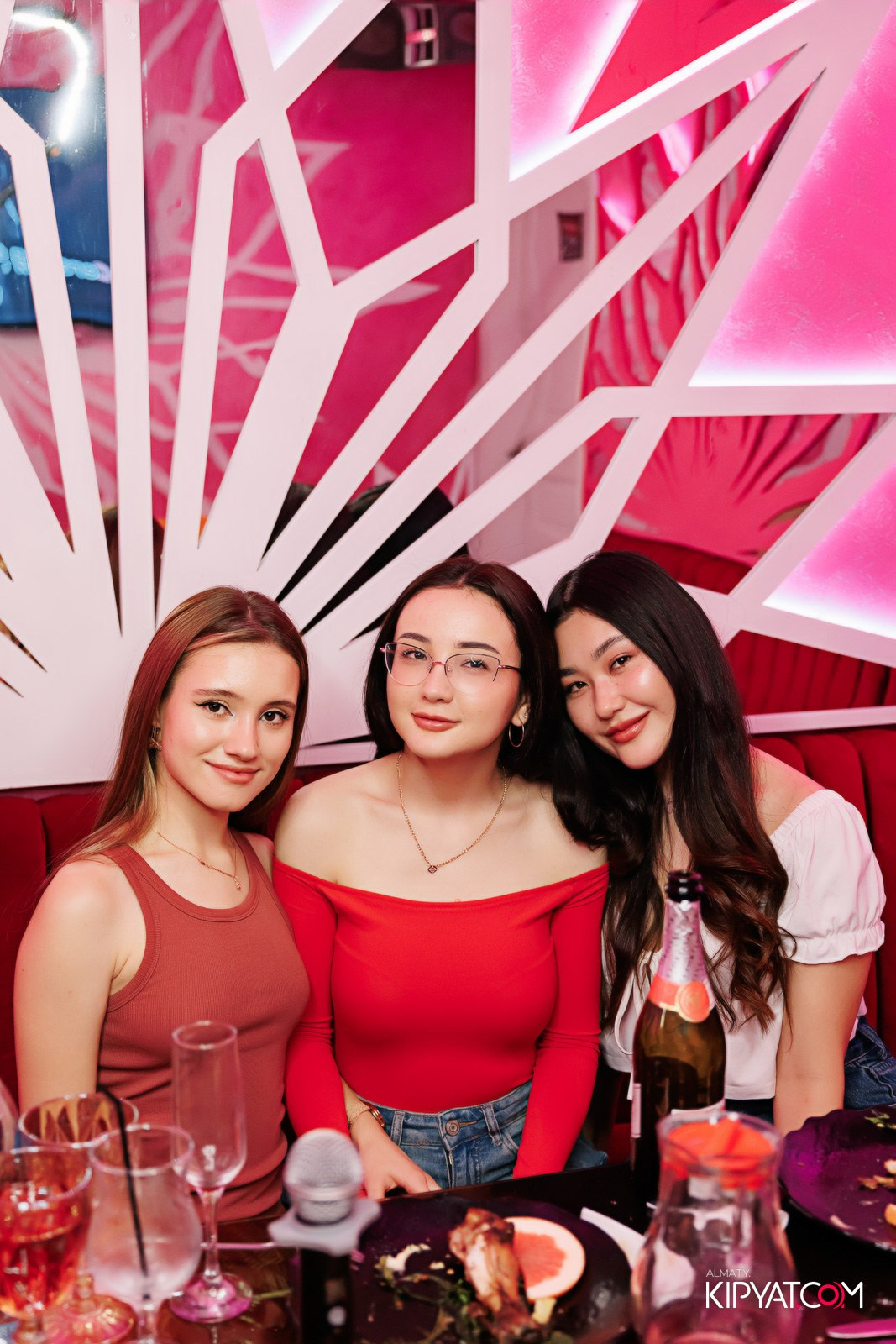 УХО И МЕДВЕДЬ НА ГАГАРИНА. КИПЯТКОМ АЛМАТЫ!