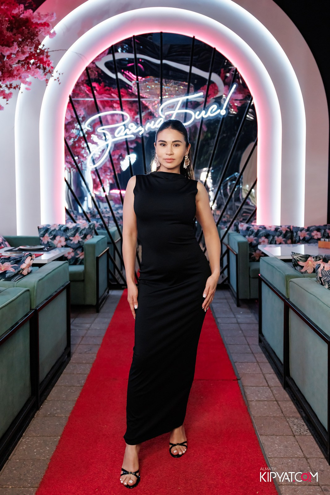 ЗАЯ, НА БИС. КИПЯТКОМ АЛМАТЫ!