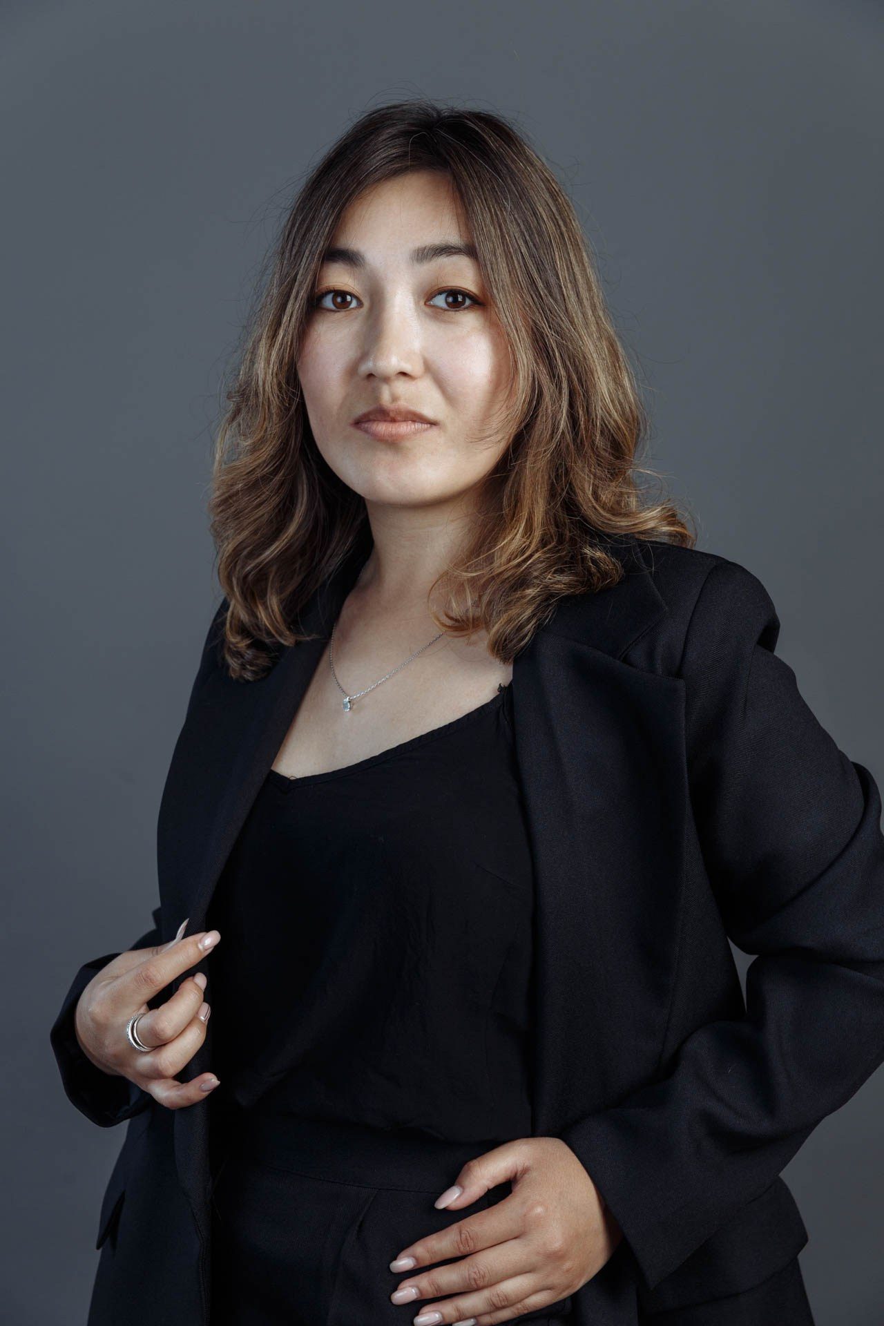 Бизнес-портреты сотрудников для сайта страховой компании InsFamily. Событийный фотограф Максим Бескоровайновнов