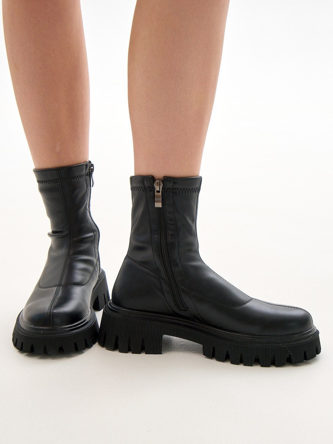 Обувь. Профессиональная фотосъёмка для маркетплейсов. Краснодар. Александр Москаленко