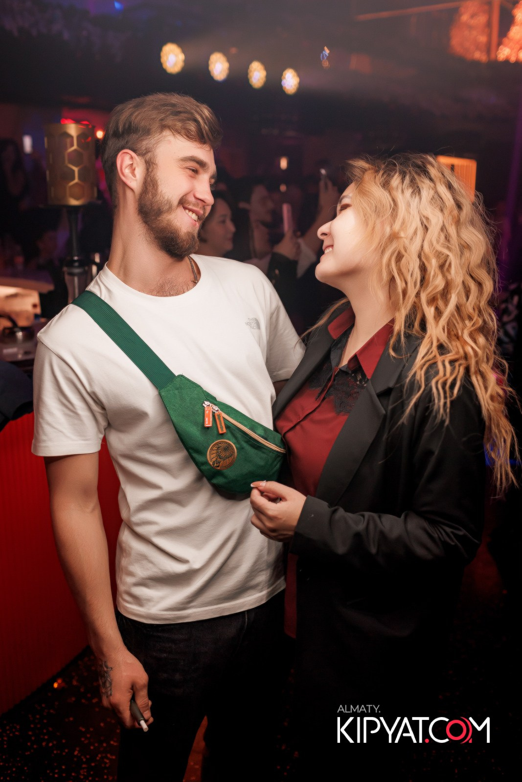 SANTA BARBARA — ПИТ ДЖЕЙСОН (ГР. ПРЕМЬЕР-МИНИСТР) И ИЛЬЯ ЗУДИН (ГР. ДИНАМИТ) НА ПРЕДНОВОГОДНЕЙ ВЕЧЕРИНКЕ. КИПЯТКОМ АЛМАТЫ!