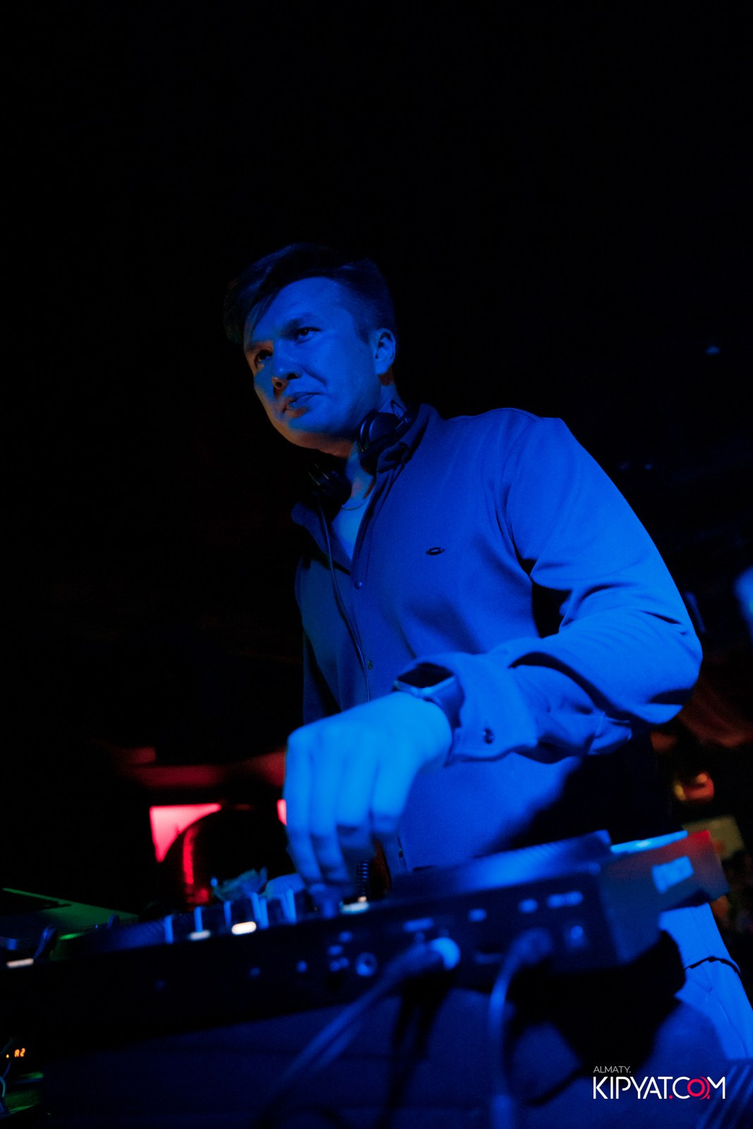 UYAT EMES BAR. КИПЯТКОМ АЛМАТЫ!