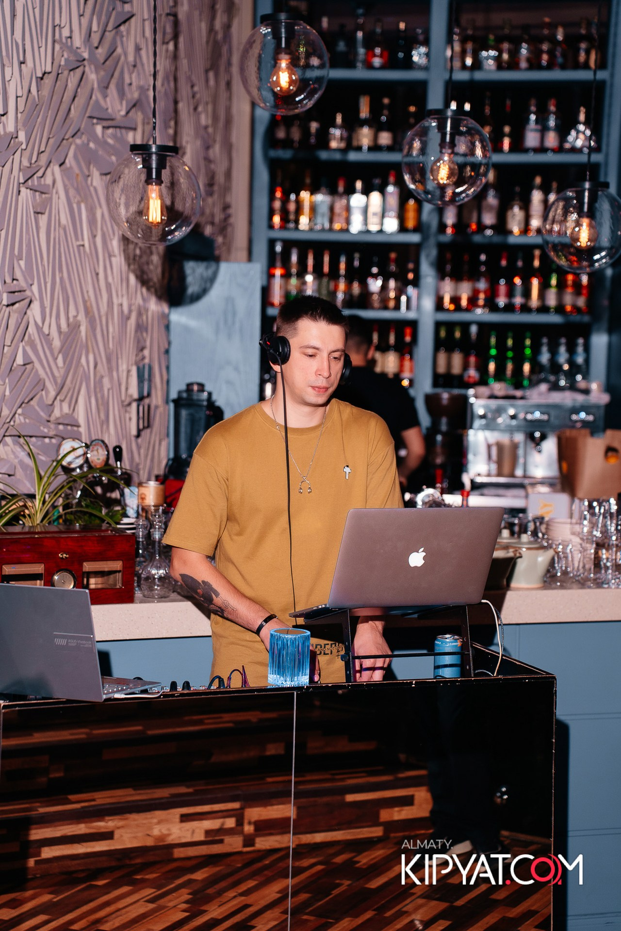 Barfly. КИПЯТКОМ АЛМАТЫ!