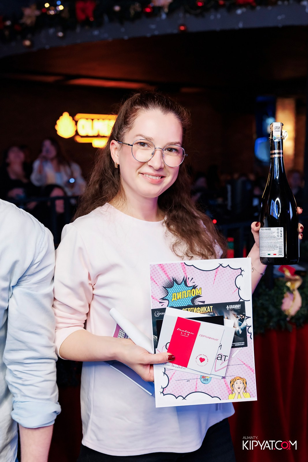 МУЗЫКАЛЬНОЕ ЛОТО В HIT RETRO. КИПЯТКОМ АЛМАТЫ! Фотосъемка мероприятий в Алматы