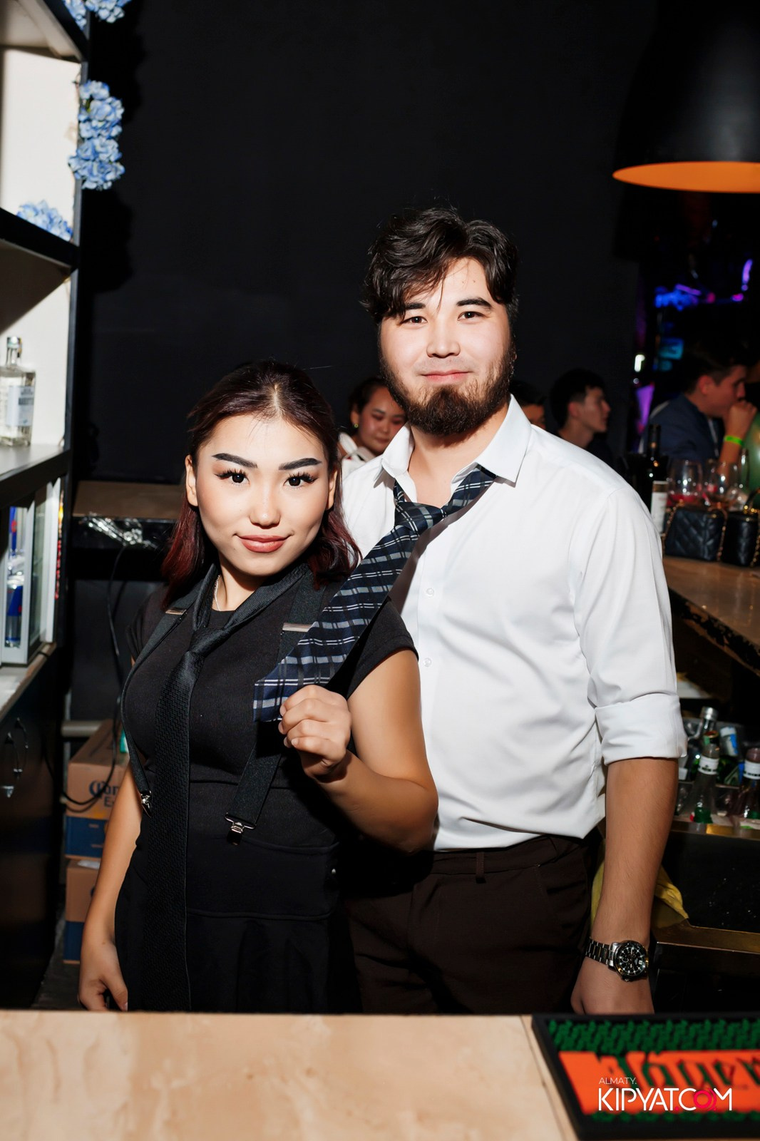 UYAT EMES BAR. КИПЯТКОМ АЛМАТЫ!