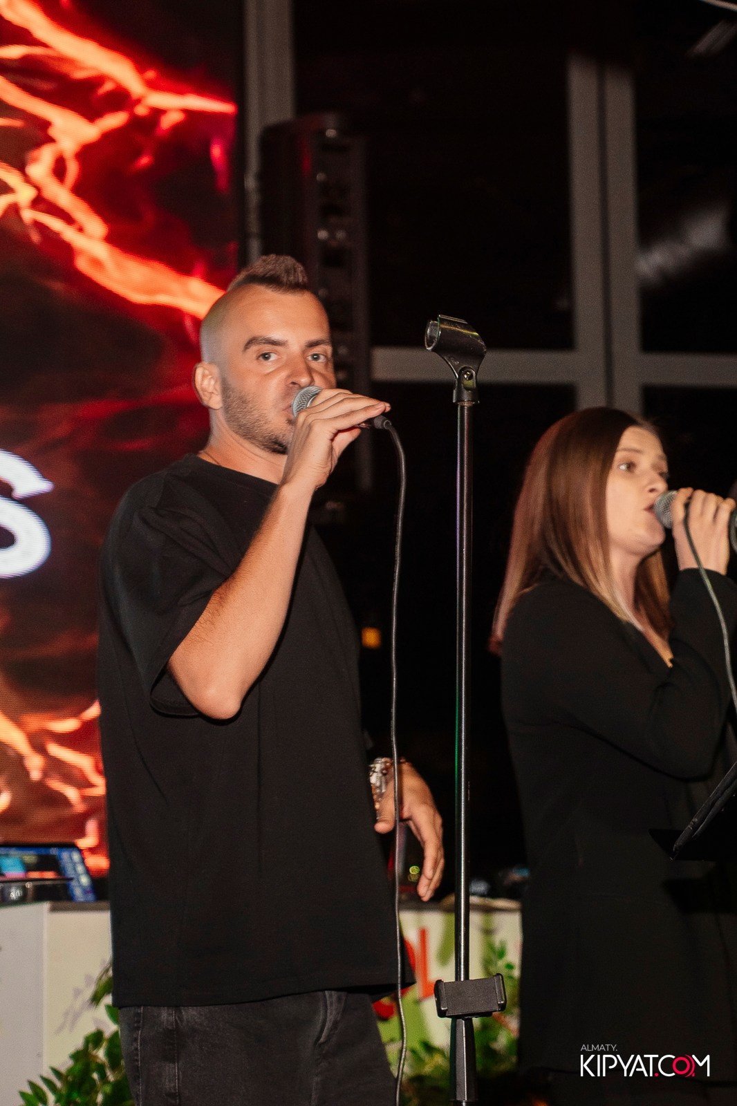 FRIENDS BAR & TERRACE. КИПЯТКОМ АЛМАТЫ!