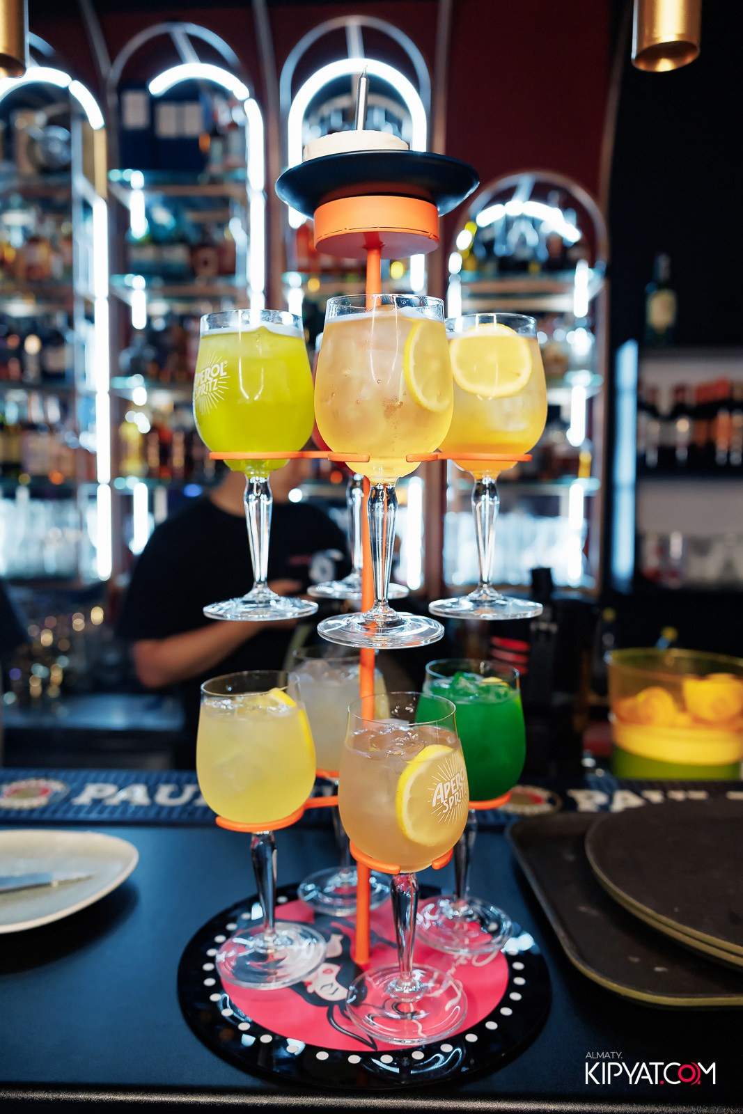 ЗАЯ, НА БИС. КИПЯТКОМ АЛМАТЫ!