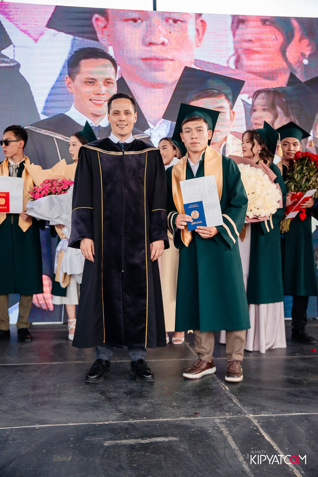 ВРУЧЕНИЕ ДИПЛОМОВ — НАРХОЗ КОЛЛЕДЖ. Part 3. КИПЯТКОМ АЛМАТЫ!