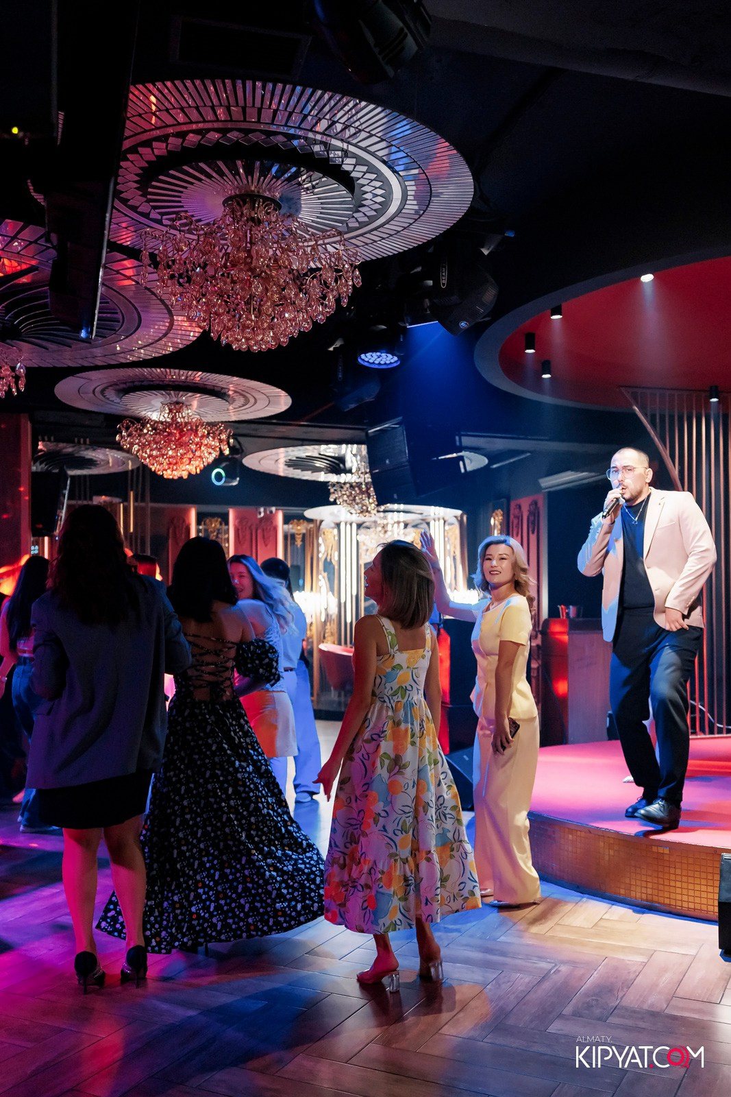 ЗАЯ, НА БИС. КИПЯТКОМ АЛМАТЫ!