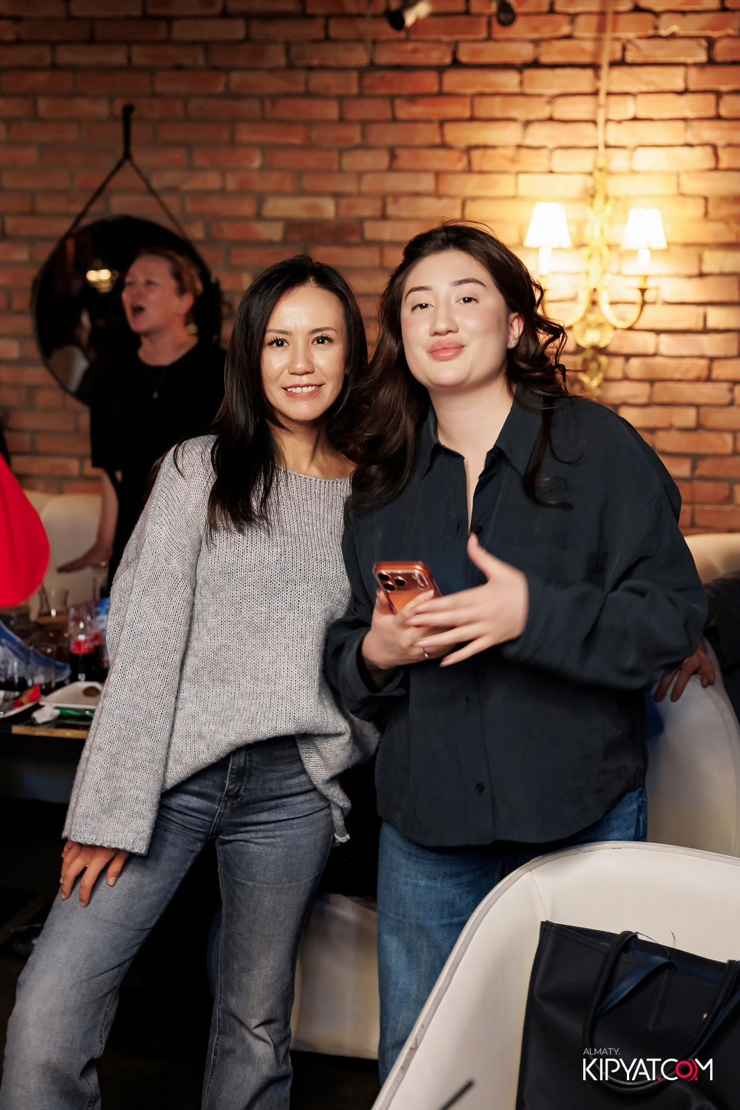 МУЗЫКАЛЬНОЕ ЛОТО В HIT RETRO. КИПЯТКОМ АЛМАТЫ! Фотосъемка мероприятий в Алматы